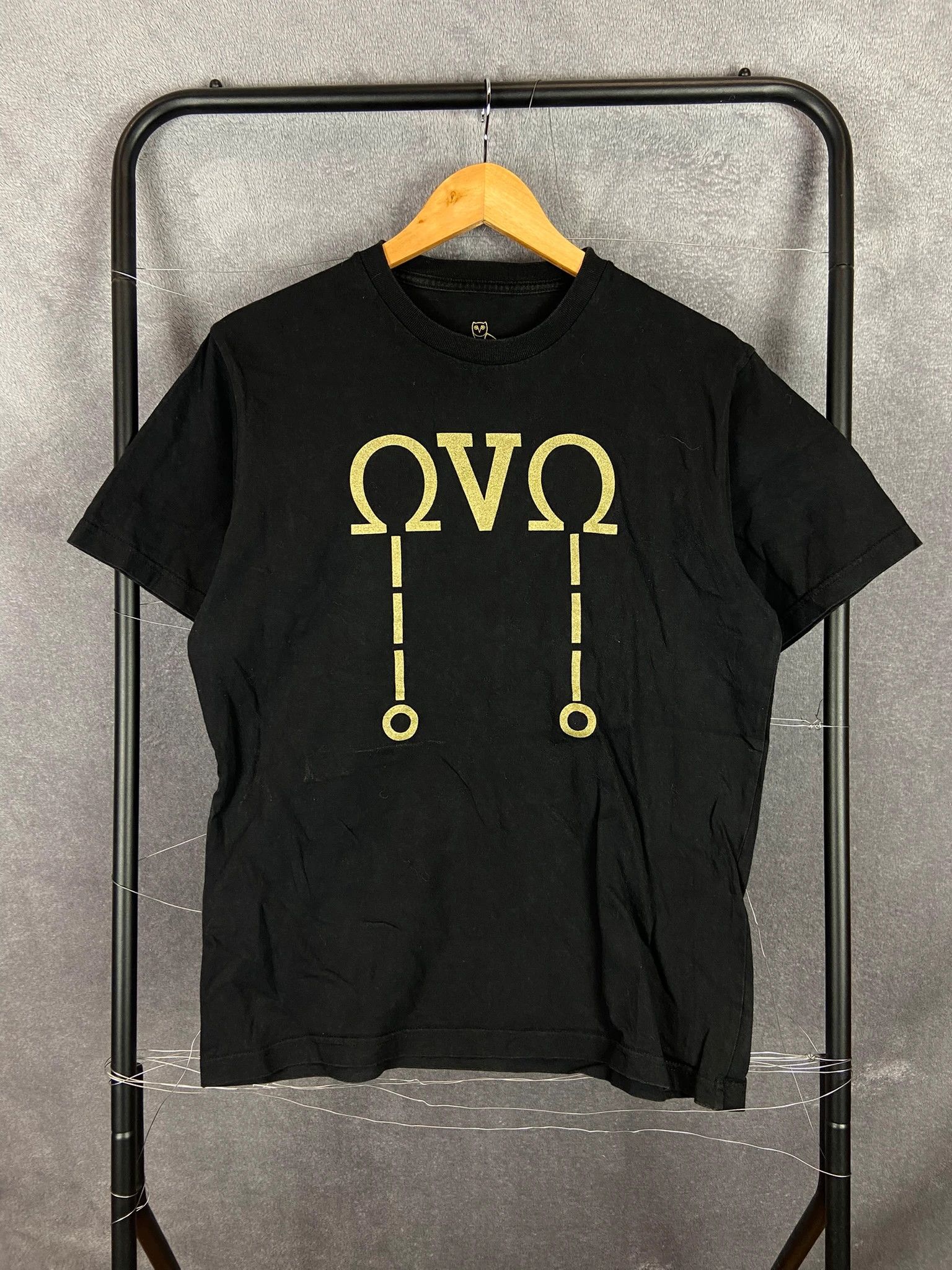 October's Very Own OVO Gold Logo Tee Black Medium Size US M / EU 48-50 / 2 - 1 Thumbnail