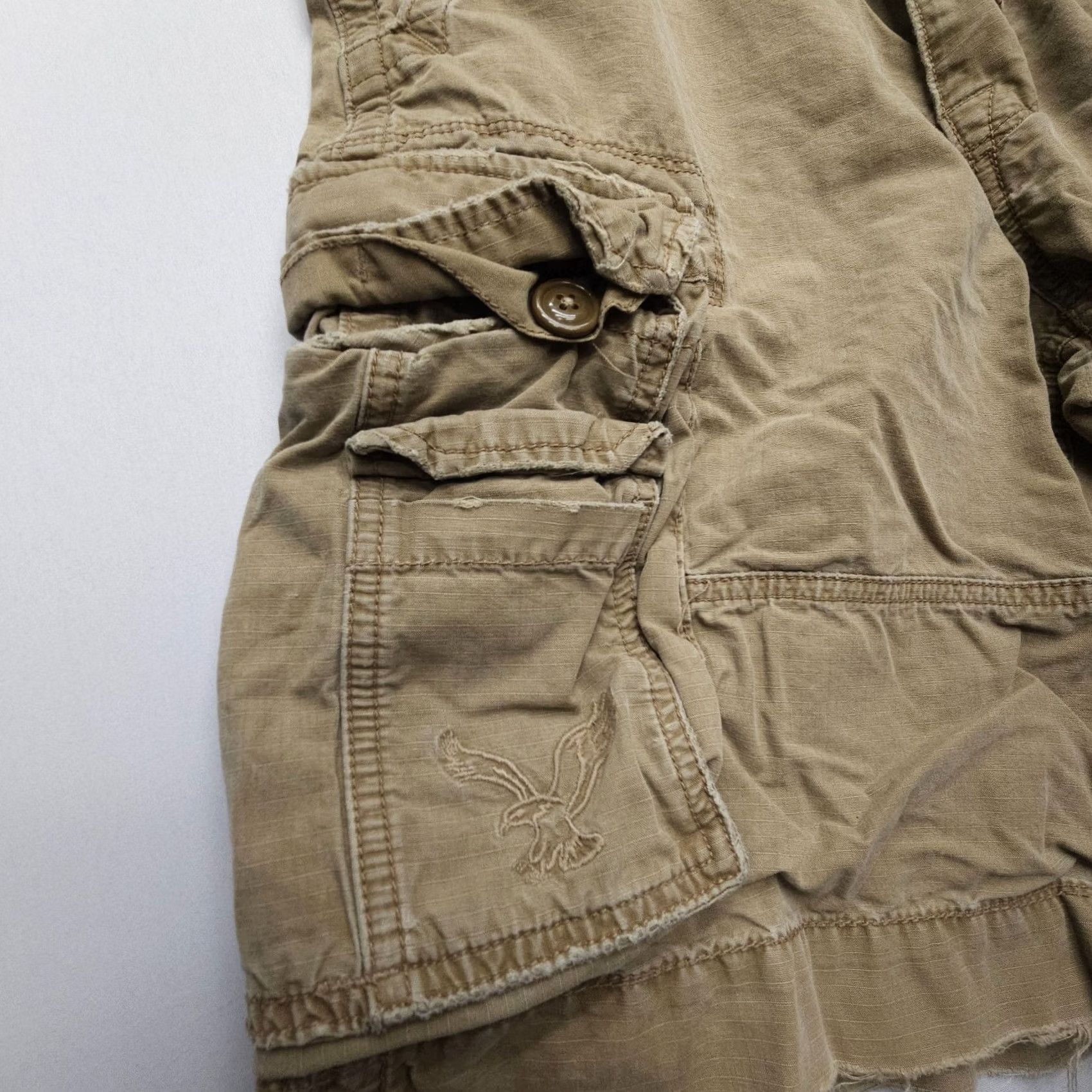 American Eagle Outfitters American Eagle Outfitters Cargo Shorts Mens 30 Tan Army Y2K 2000's Fatigues Cargo Pocket Pockets Canvas Cotton Brown Mid Rise Regular Fit Vintage: No Size US 30 / EU 46 - 5 Thumbnail