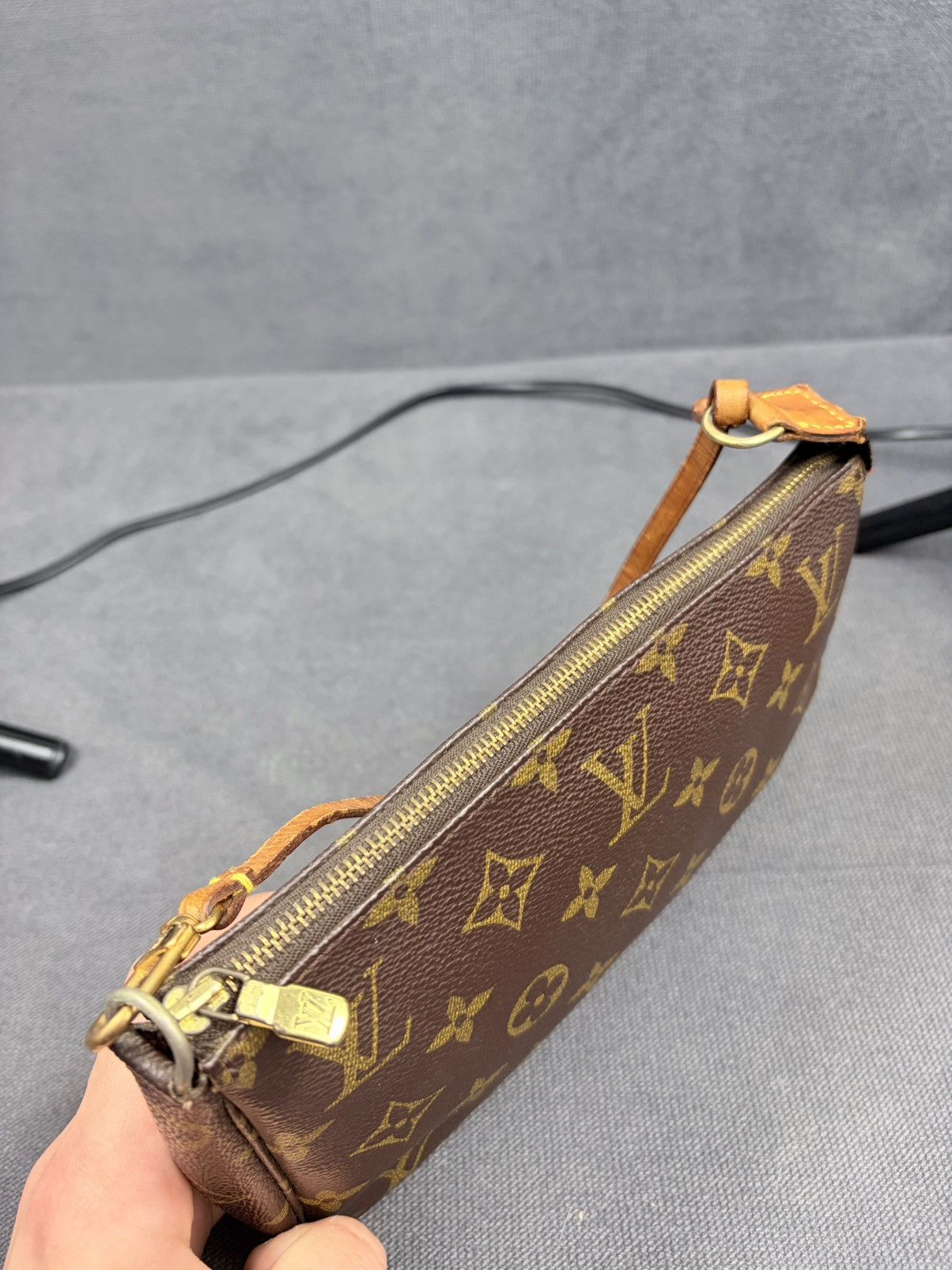 Louis Vuitton Louis Vuitton Pochette Accessories Vintage Handbag Size ONE SIZE - 5 Thumbnail
