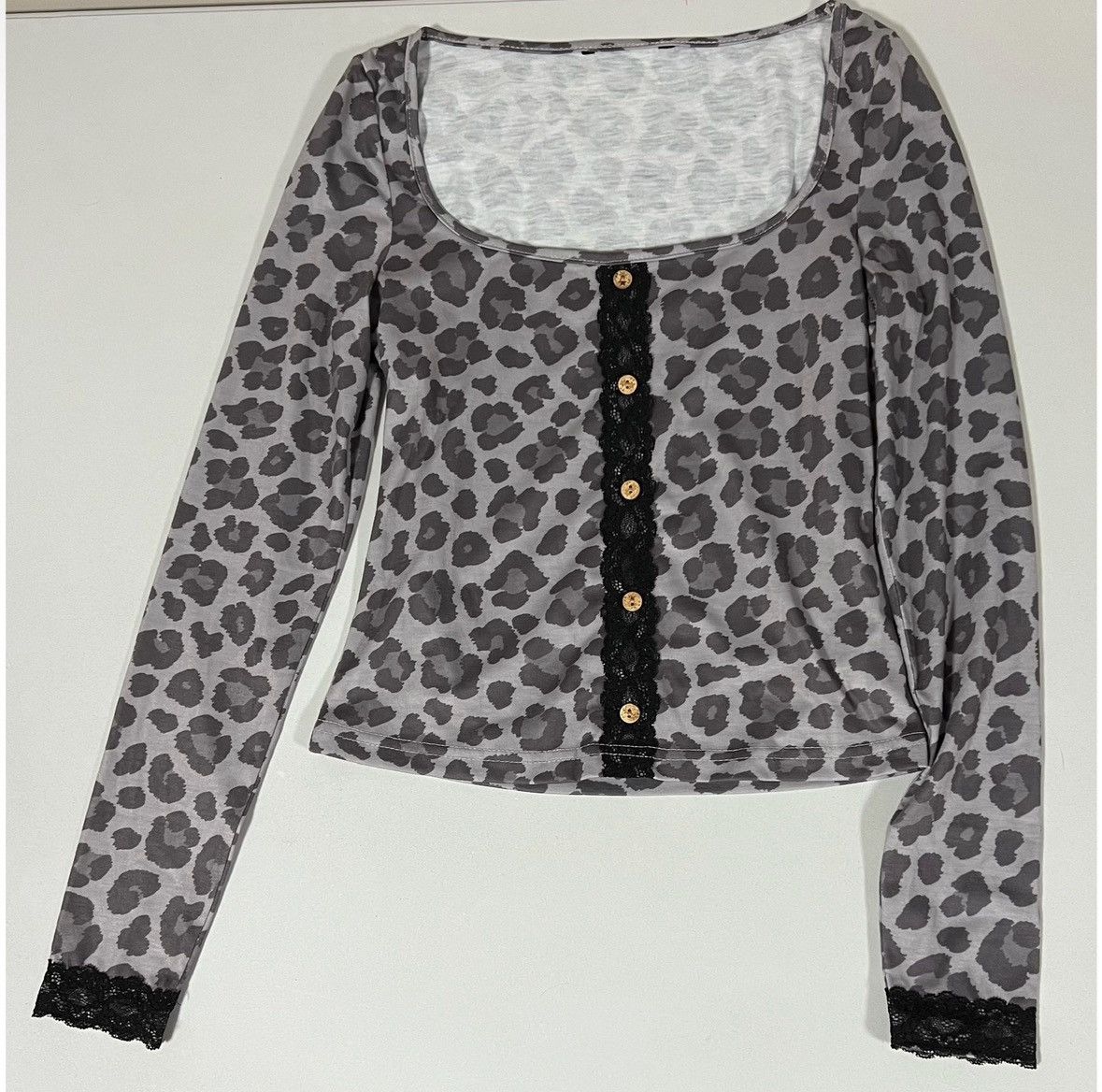 Japanese Brand Gray Cheetah Leopard Print Long Sleeve Shirt Top Blouse XS 🖤 Size XS / US 0-2 / IT 36-38 - 1 Thumbnail