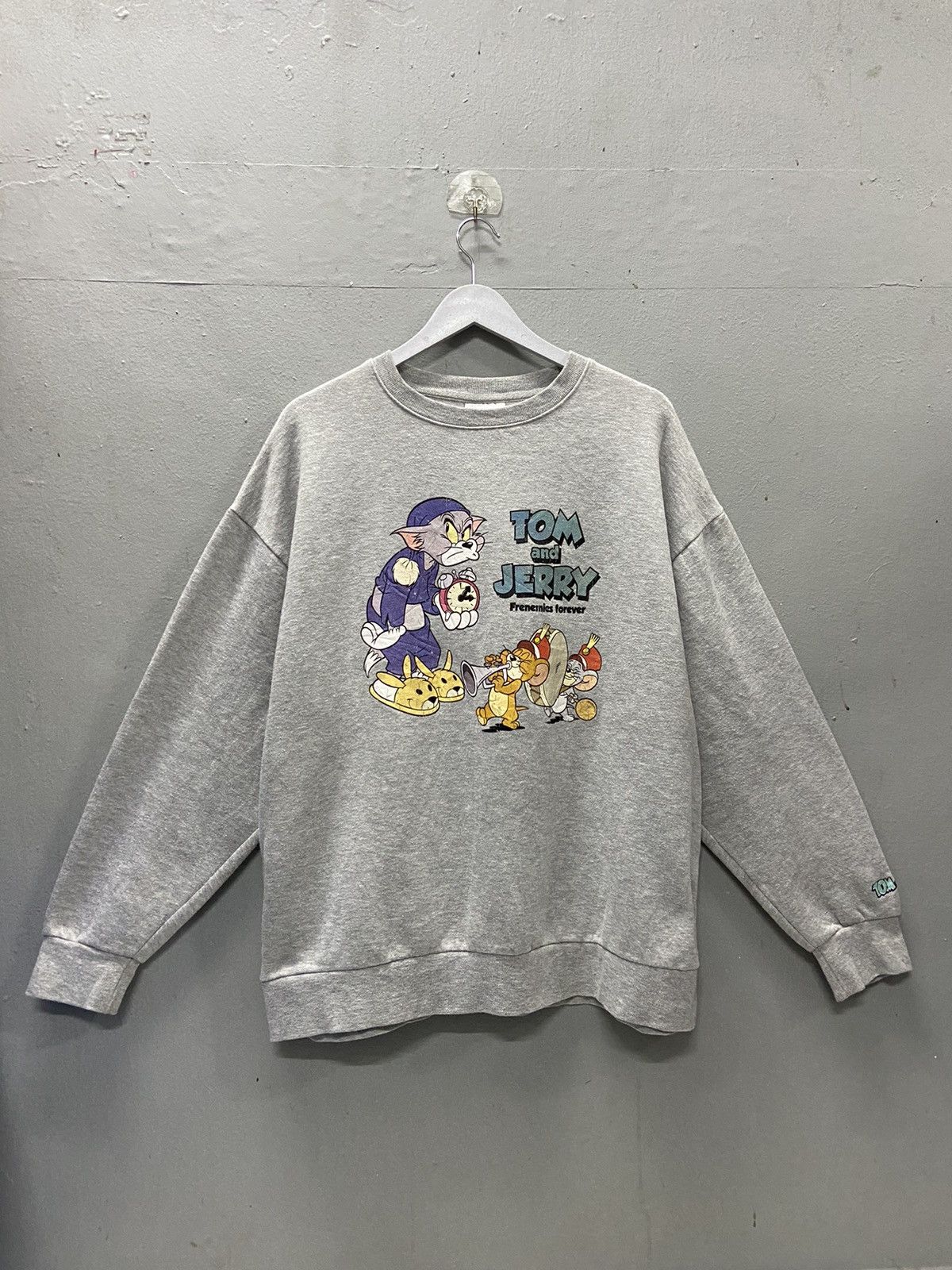 Warner Bros TOM AND JERRY FRENEMIES FOREVER WARNER BROS SWEATSHIRT Size US XL / EU 56 / 4 - 1 Thumbnail