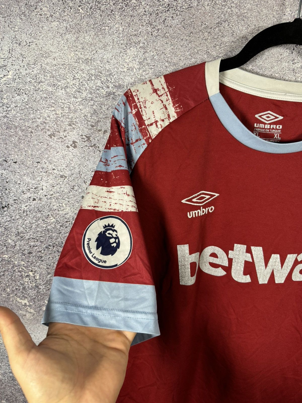 Vintage Vintage West Ham United 2022/23 Umbro Fan Jersey Blokcore XL Size US XL / EU 56 / 4 - 4 Thumbnail