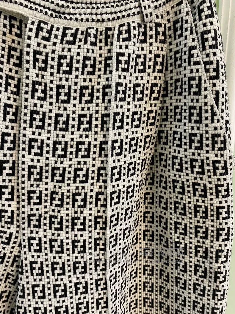 Fendi Fendi Classic Black and White Logo Monogram Wide Leg Pants Size 26" / US 2 / IT 38 - 6 Thumbnail