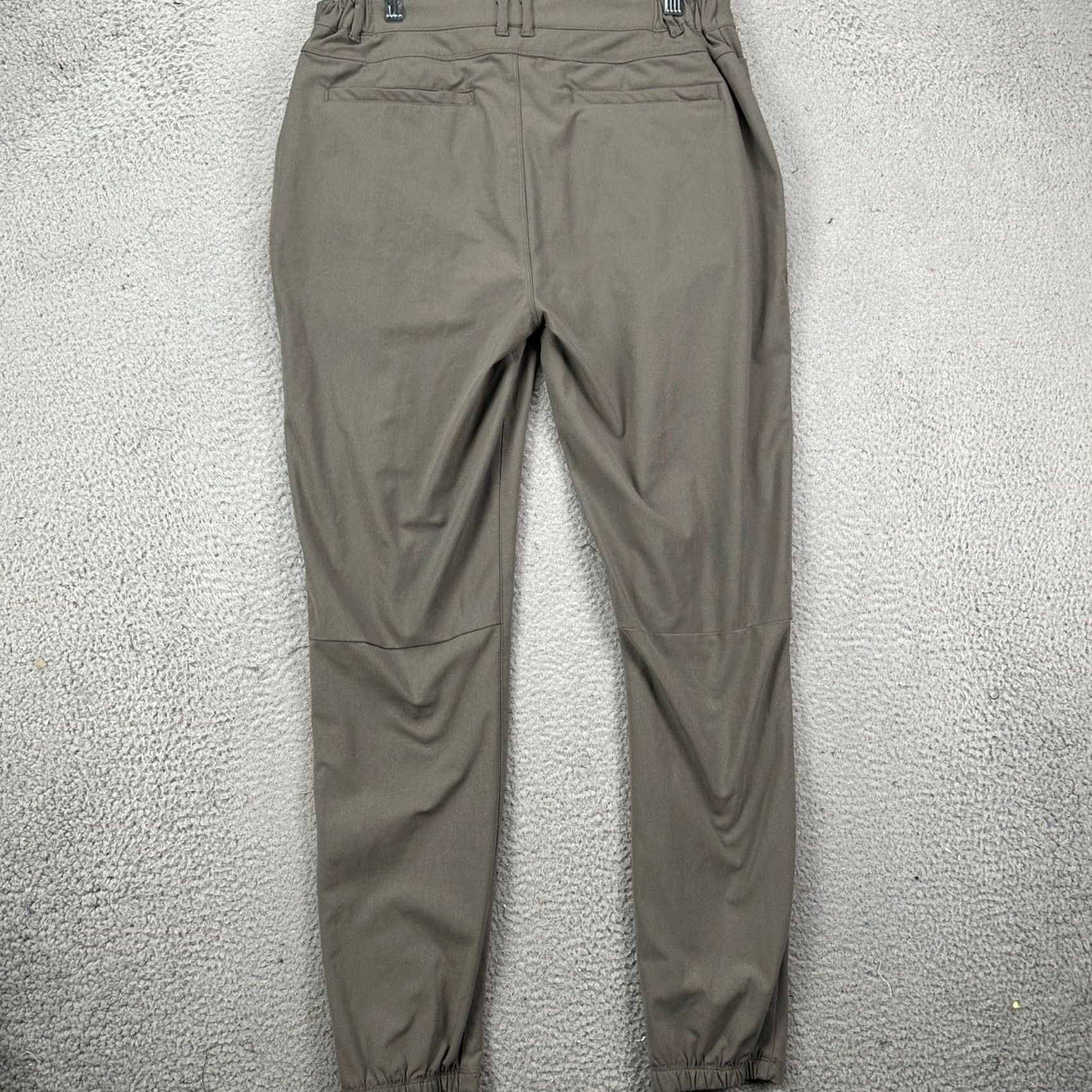 Cuts Cuts Performance Pants Chino Men XL Gray Slim Flat Front Pockets Stretch Moisture Wicking Breathable Wrinkle Resistant Casual Business Golf 31 Inseam Size US 36 / EU 52 - 2 Thumbnail