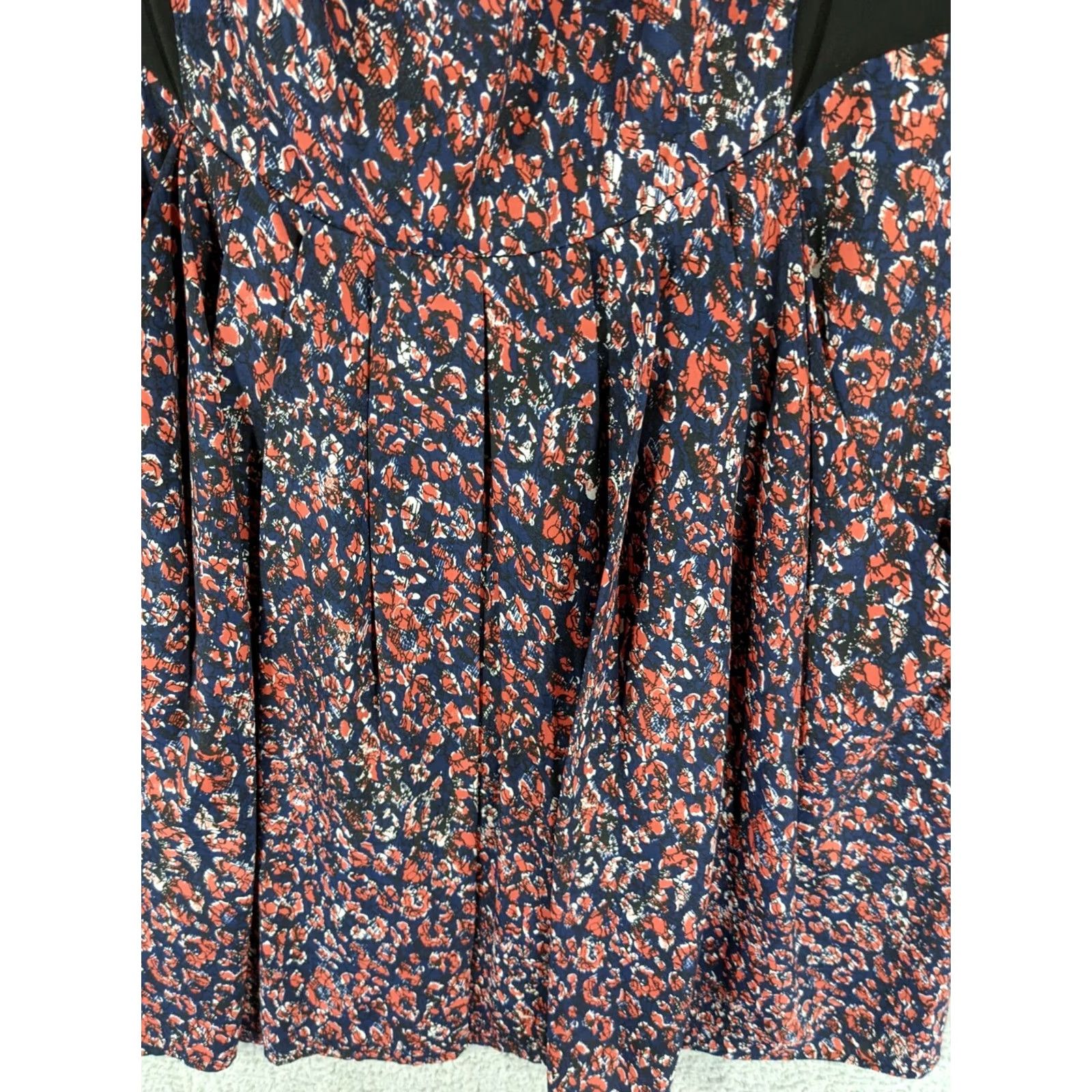 BCBGeneration BCBGeneration Women's 8 Sleeveless Floral Short V-Neck Dress Dress Floral Multicolor Silk Polyester A-Line Casual Summer Spring Fall Winter Womens Size 30" / US 8 / IT 44 - 5 Thumbnail