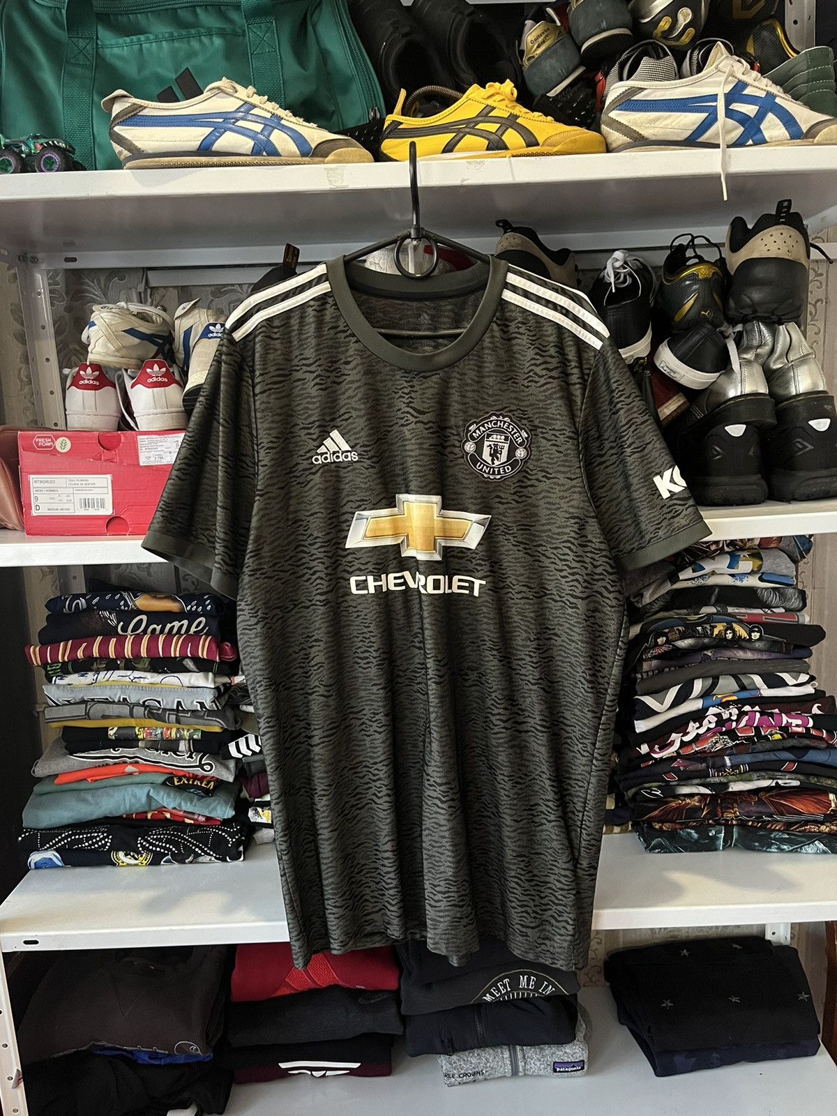 Adidas MANCHESTER UNITED 2020 2021 AWAY FOOTBALL SOCCER JERSEY Size US XL / EU 56 / 4 - 1 Thumbnail