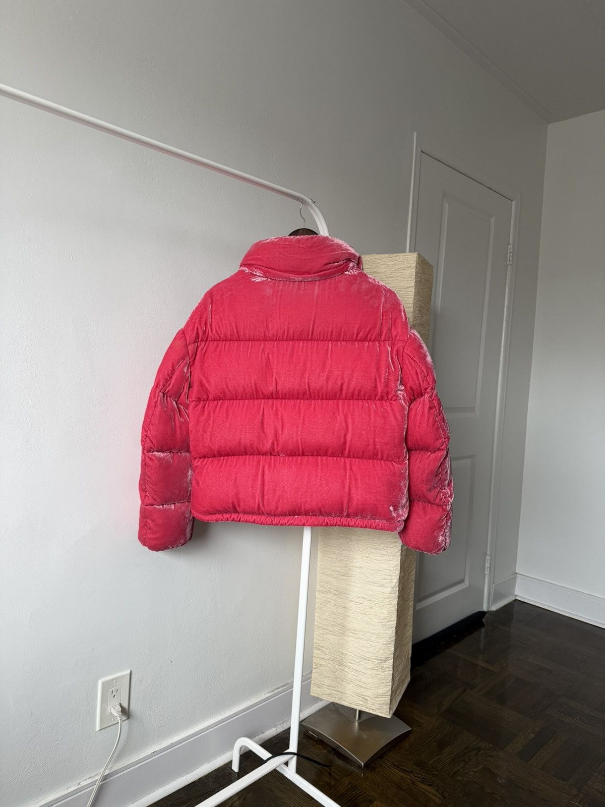 Moncler Moncler Fuchsia Caille Velvet Puffer Jacket Coat Pink Size XS / US 0-2 / IT 36-38 - 13 Thumbnail