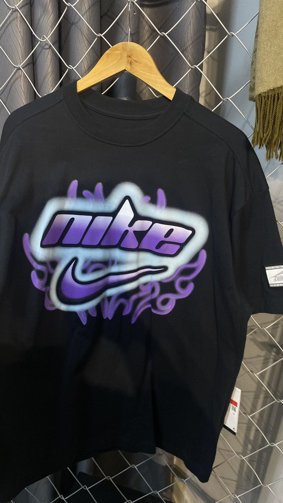 Nike BNWT NIKE BIG PRINT TSHIRT LARGE Size US L / EU 52-54 / 3 - 3 Thumbnail