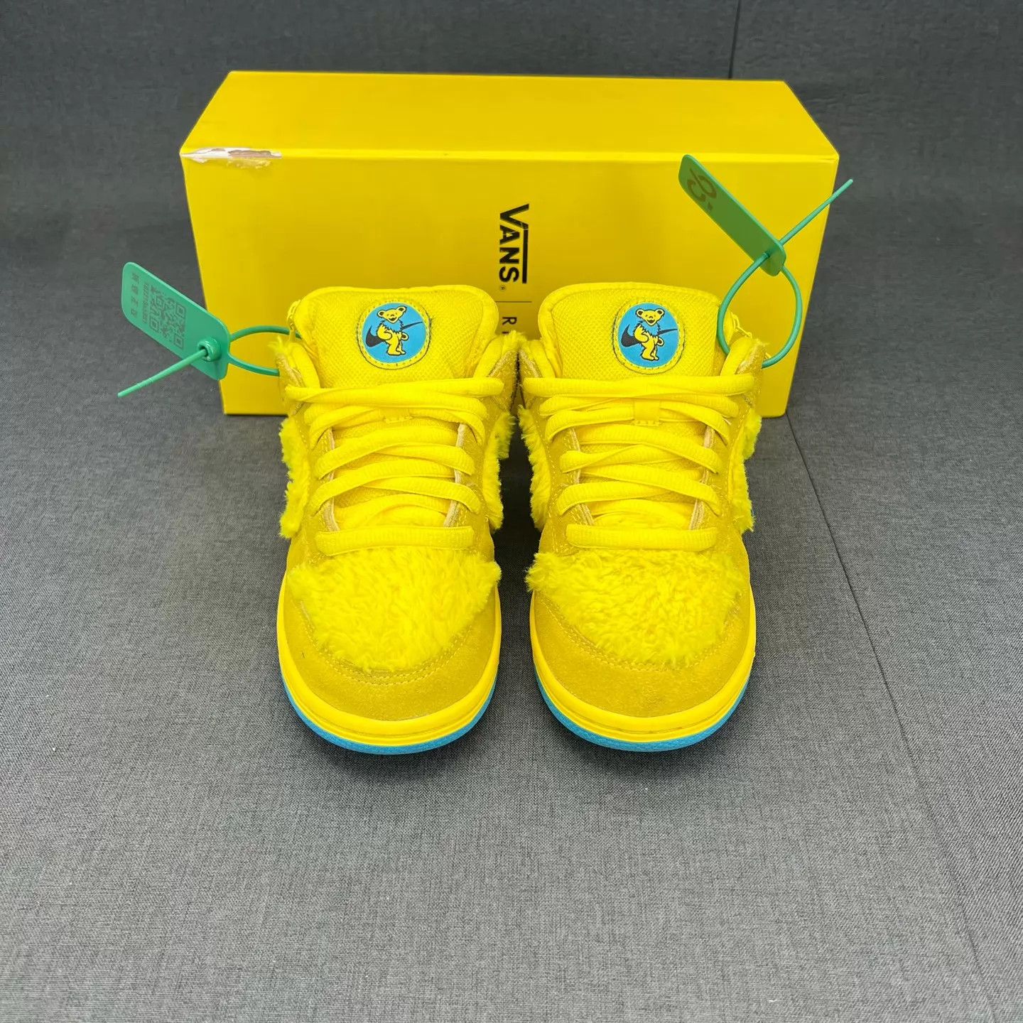 Nike Nike Dunk SB Yellow Dancing Bear 37.5 Worn 2x Boxed Size US 7 / IT 37 - 4 Thumbnail