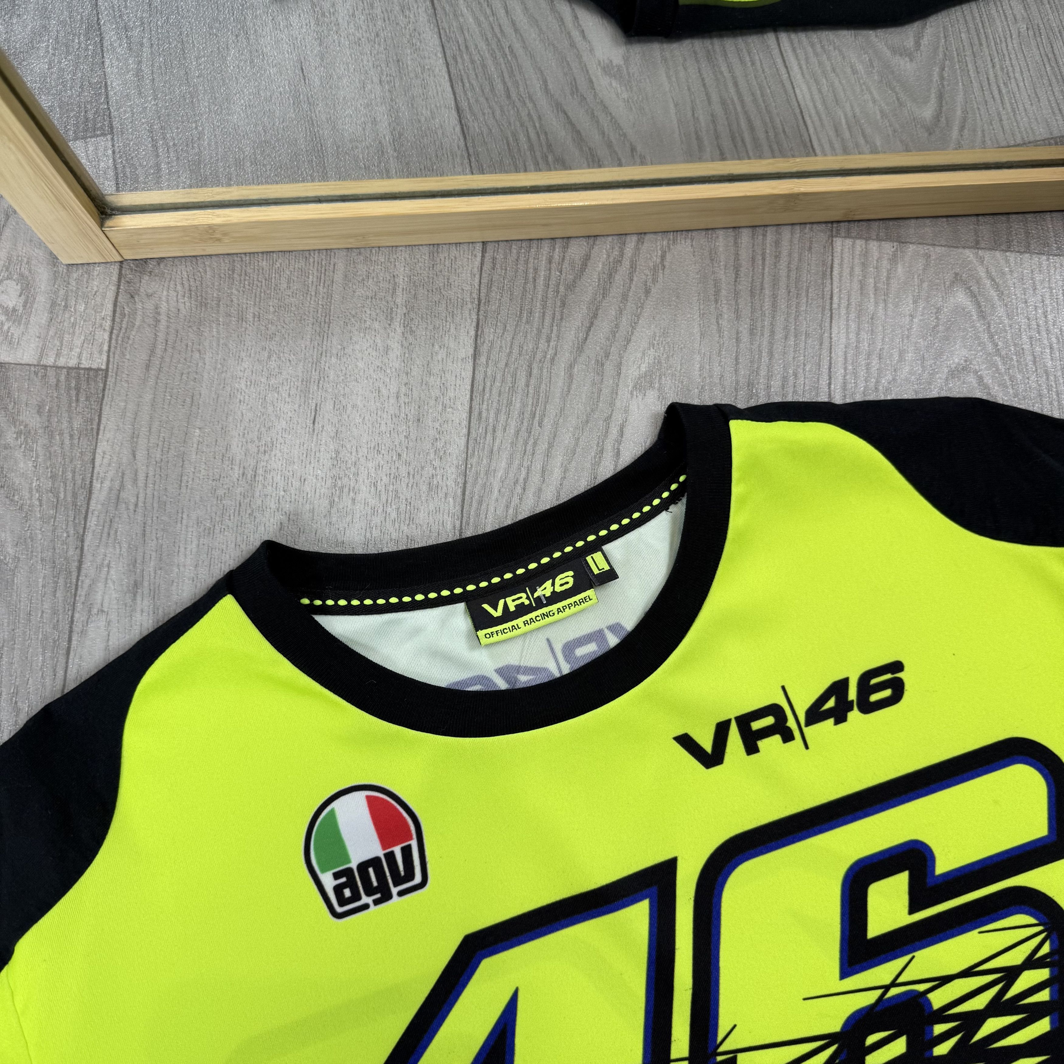 Vintage Vintage Valentino Rossi 46 Monster Energy Graphic Tee Shirt Size US L / EU 52-54 / 3 - 9 Thumbnail