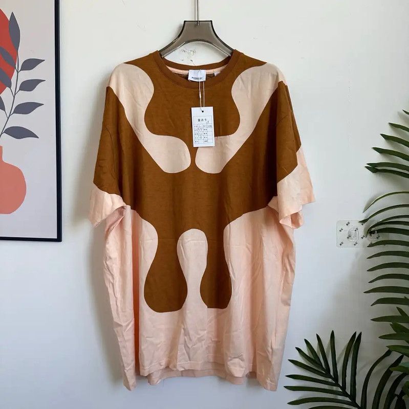 Burberry Women's Brown Cotton T-Shirt