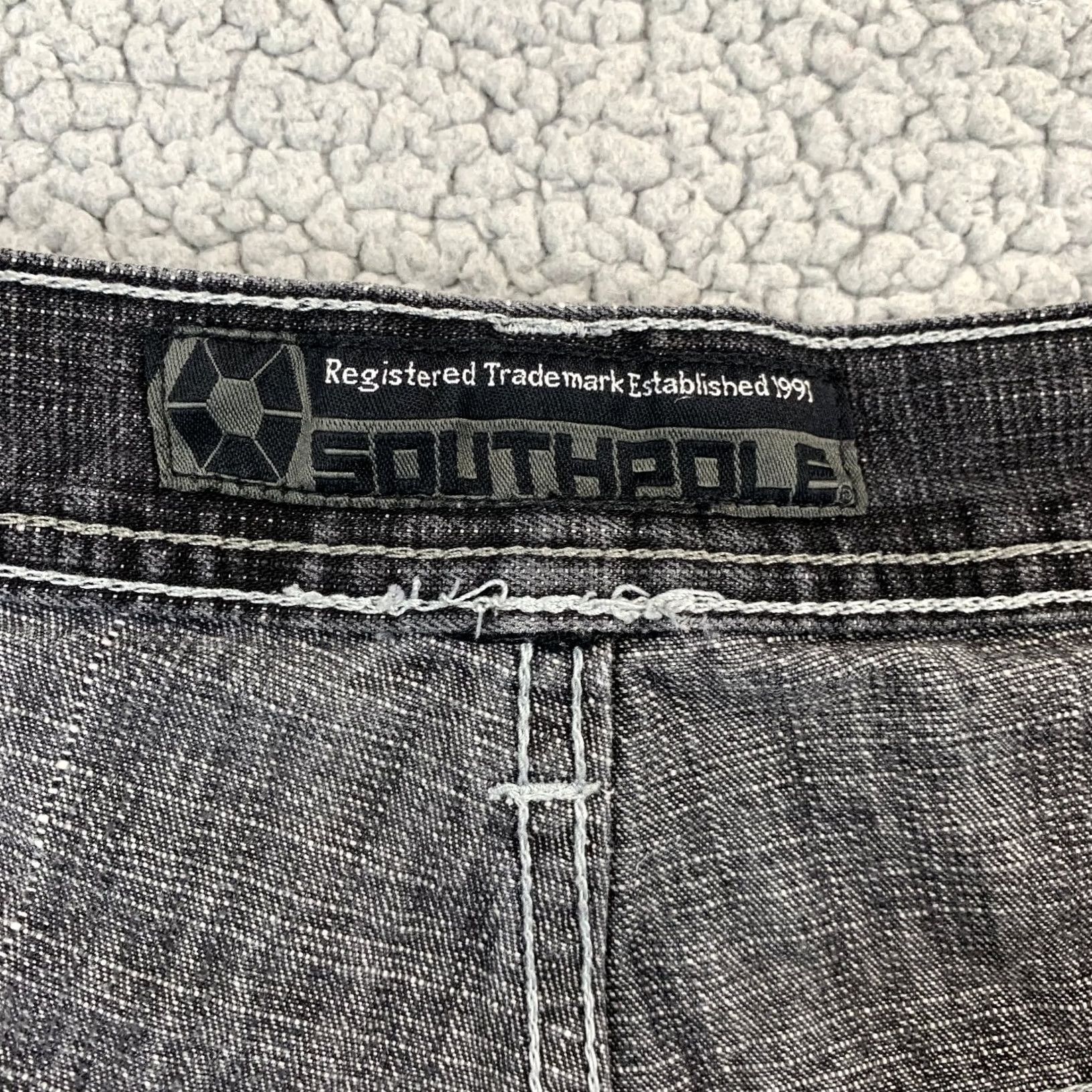 Southpole Southpole Jeans Shorts Men Black Denim Baggy 5-Pocket Waist 37 Inseam 12 Hip Hop Y2K Men’s Distressed? Size US 37 - 3 Thumbnail