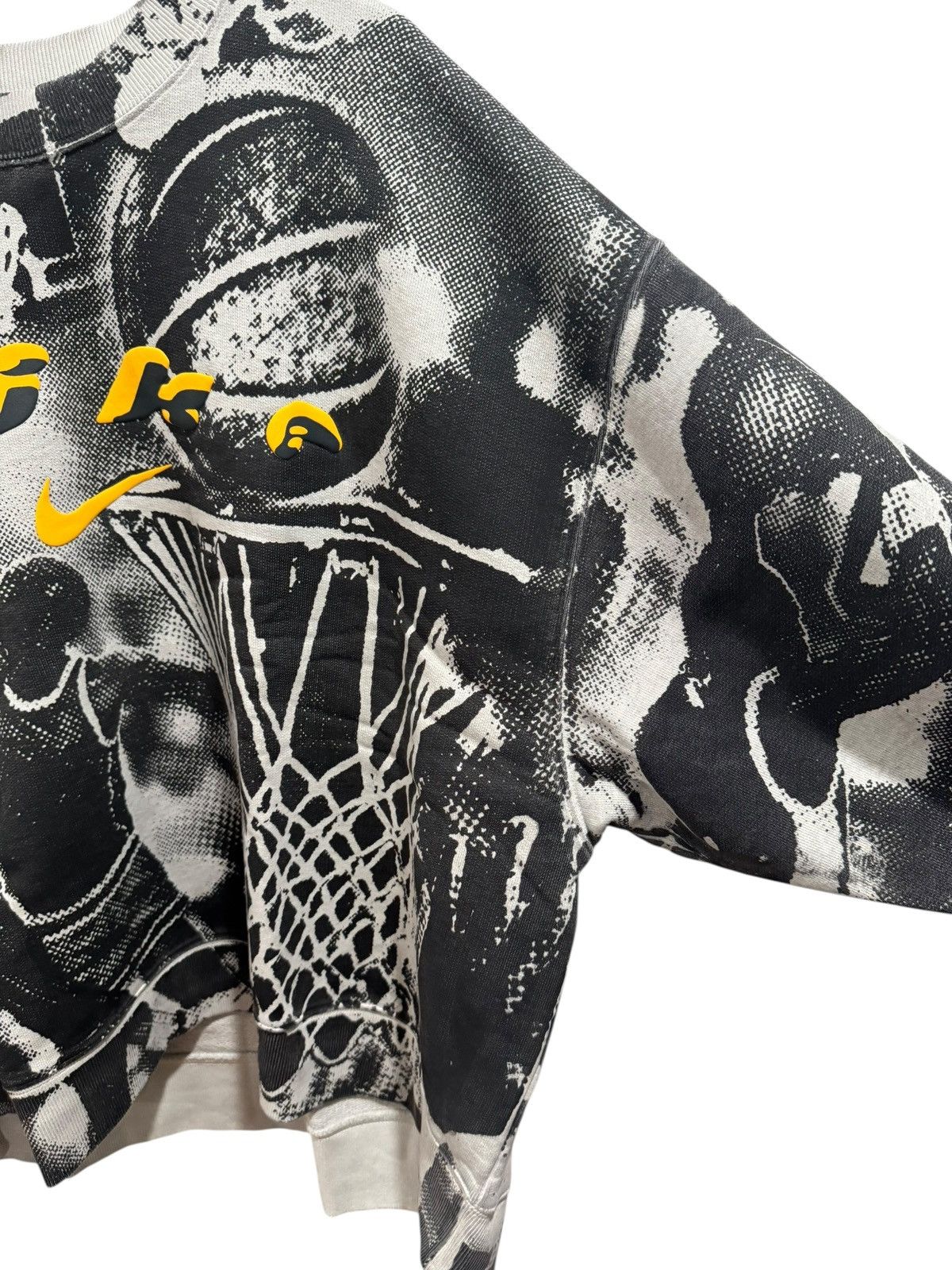 Cactus Plant Flea Market × Nike Cactus Plant Flea Market x Nike Hoops Crewneck Light Bone Size US XL / EU 56 / 4 - 6 Thumbnail