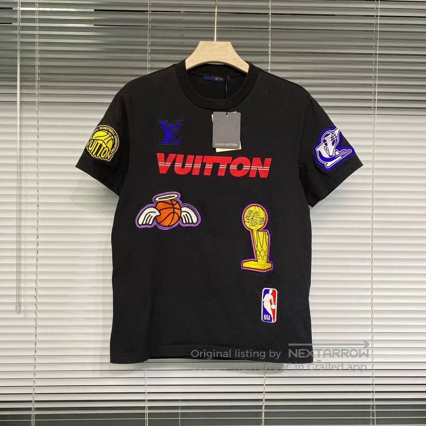 Louis Vuitton LV NBA Collaboration Short-Sleeve T-Shirt. Size US S / EU 44-46 / 1 - 1 Thumbnail