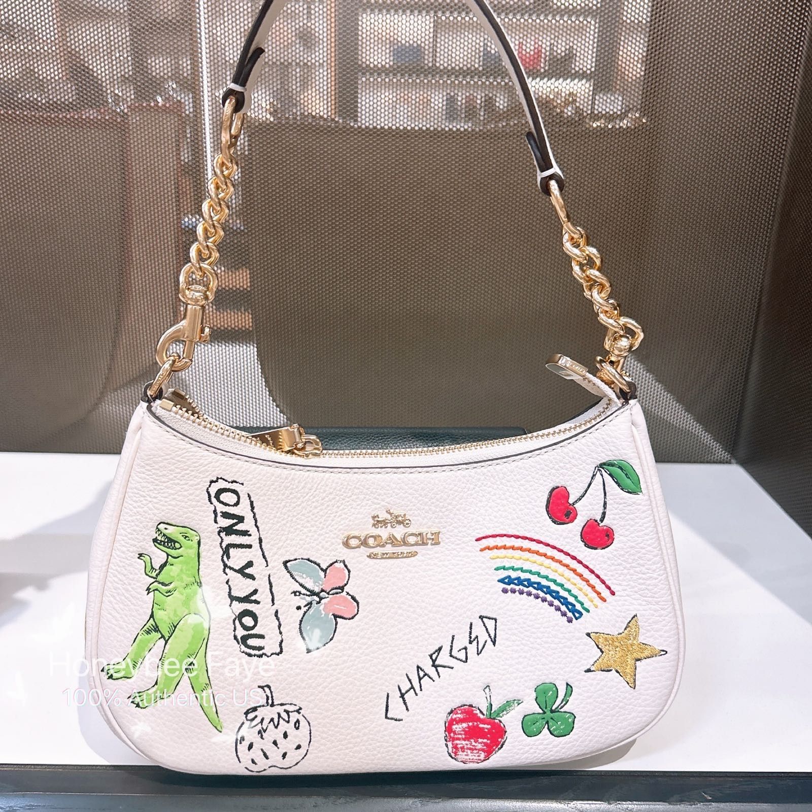 Coach NWT Coach Teri Shoulder Bag With Sketch Print CAK17