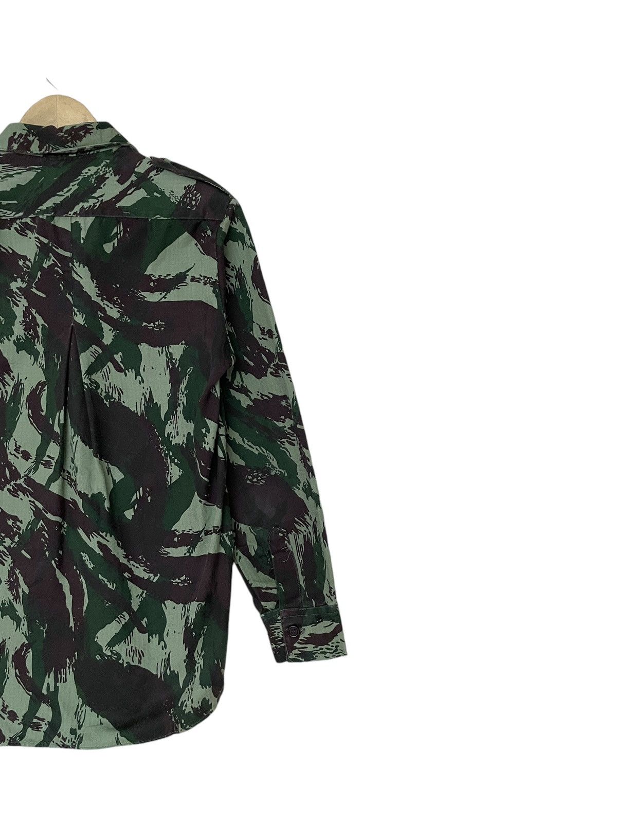 Vintage Vintage Military Camouflage Shirt 1980s Size US M / EU 48-50 / 2 - 6 Thumbnail