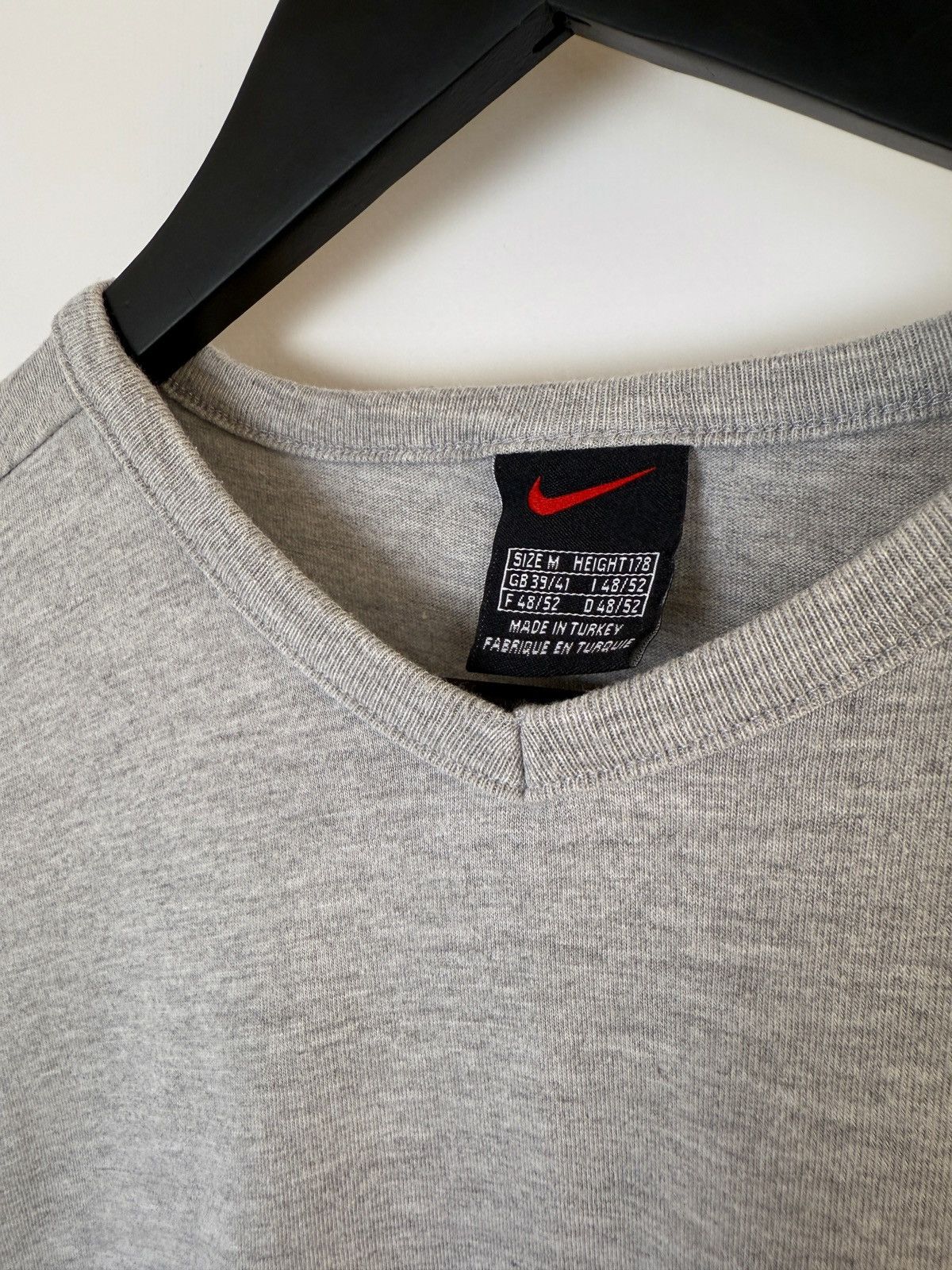 Nike 1990’s Vintage Nike Gray Mini Swoosh V-Neck Boxy Long Sleeve Size US M / EU 48-50 / 2 - 3 Thumbnail