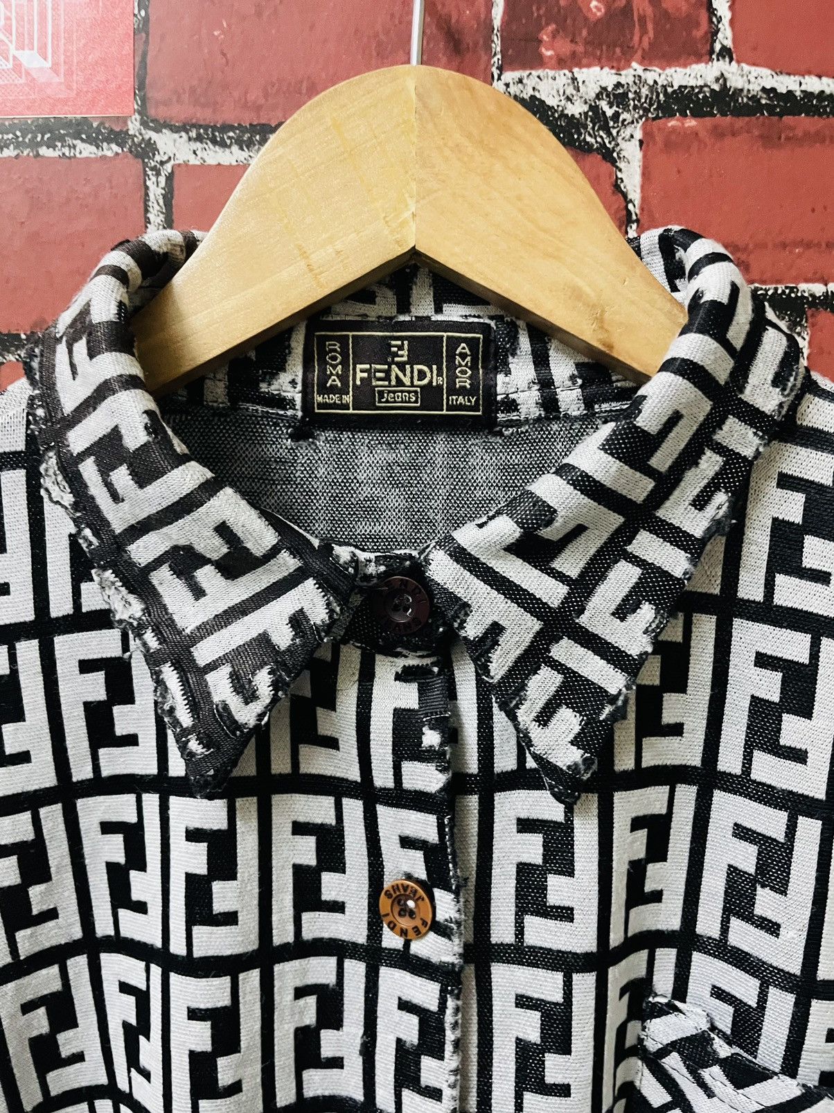 Fendi VINTAGE FENDI ZUCCA MONOGRAM ROMA JEANS TEE Size S / US 4 / IT 40 - 5 Thumbnail