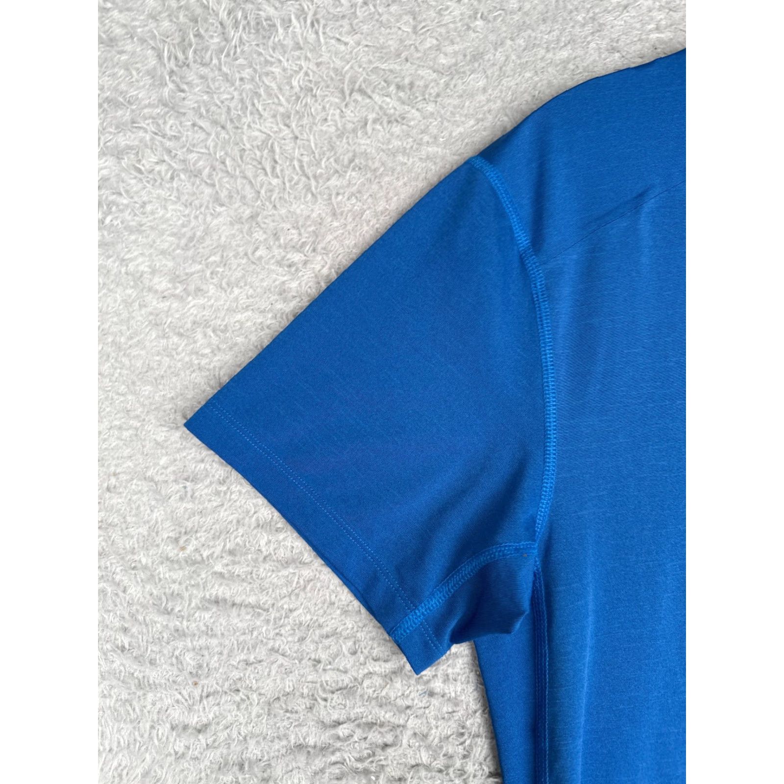 The North Face The North Face Shirt Men M Blue 100% Polyester Short Sleeve Crew Neck All Seasons Moisture Wicking T-Shirt Regular Mens Size US M / EU 48-50 / 2 - 3 Thumbnail