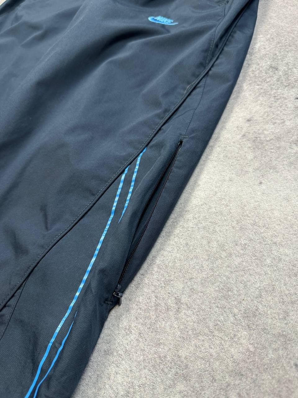 Nike Vintage Nike Nylon Track Pants, Size L Size US 34 / EU 50 - 4 Thumbnail