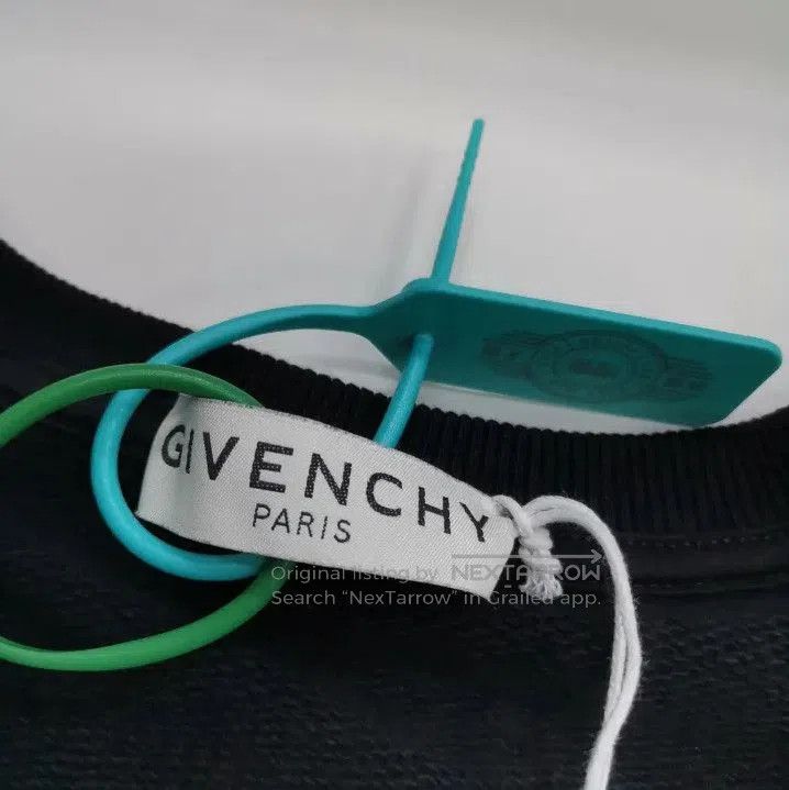 Givenchy Givenchy Logo Round Neck Long Sleeve Sweatshirt. Size US XL / EU 56 / 4 - 3 Thumbnail