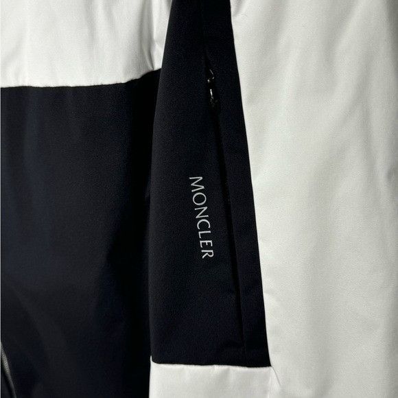 Moncler Moncler Mathot Colorblock Down Jacket White Black Men’s Size Size US XXL / EU 58 / 5 - 3 Thumbnail