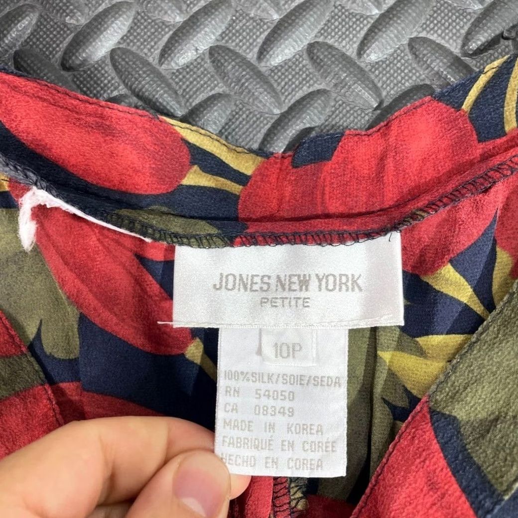 Jones New York Jones New York Maxi Skirt Women's 10P Silk Red Green Floral Print Long Petite 100% Silk Skirt Women’s Size 10P Size 32" / US 10 / IT 46 - 3 Thumbnail