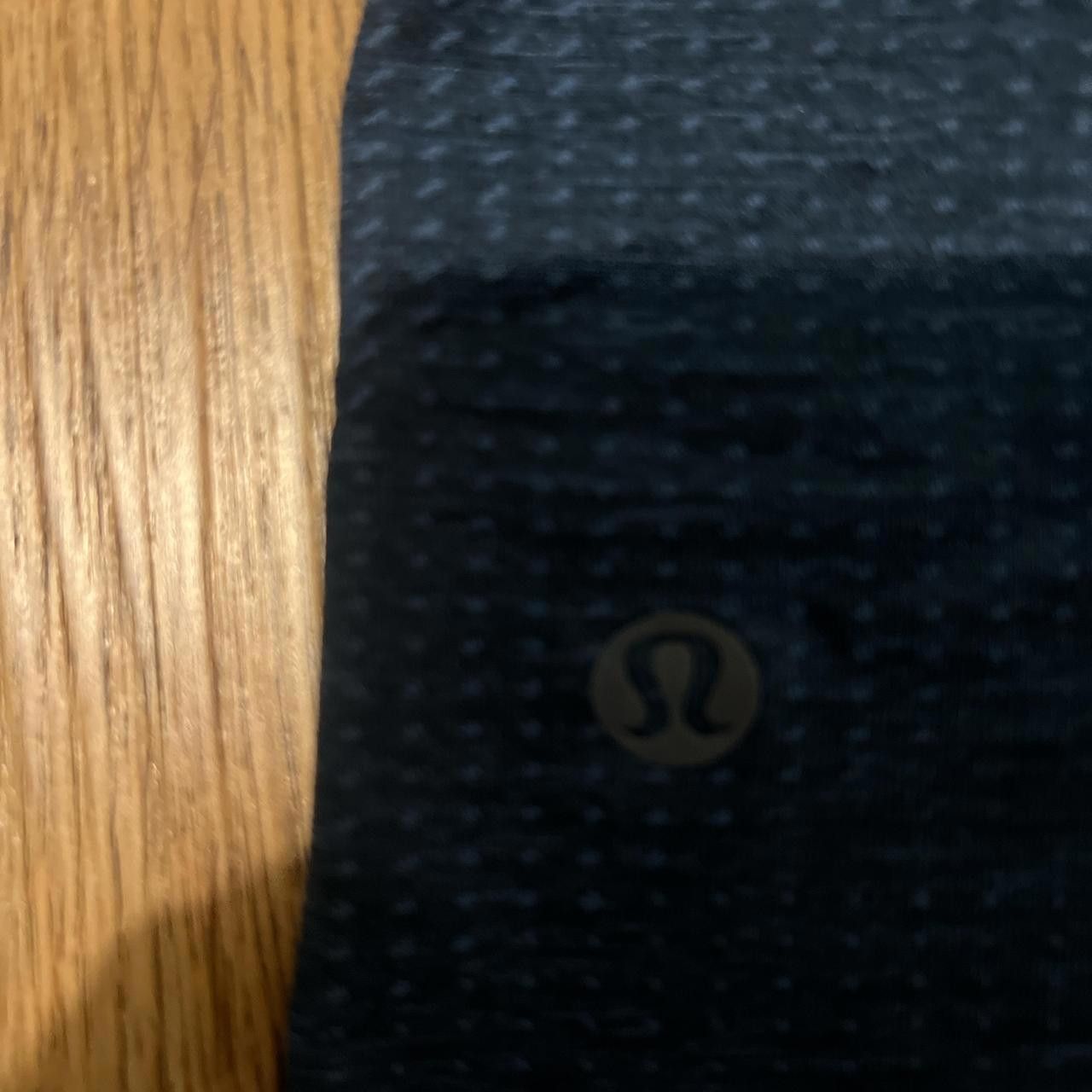 Lululemon Lululemon Men's Navy and Blue Shirt Size US M / EU 48-50 / 2 - 5 Thumbnail