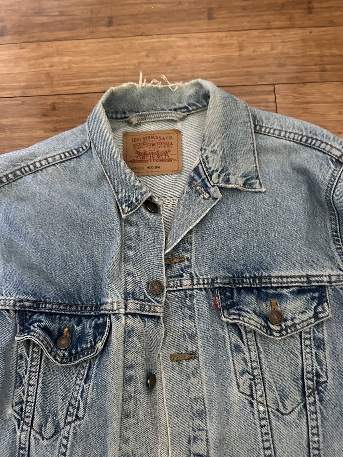 Levi's Vintage Light Wash Denim Jacket Size US M / EU 48-50 / 2 - 2 Thumbnail