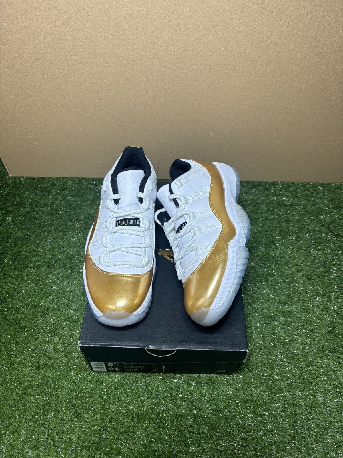 Jordan Brand Jordan 11 retro closing ceremony Size US 8.5 / EU 41-42 - 1 Thumbnail