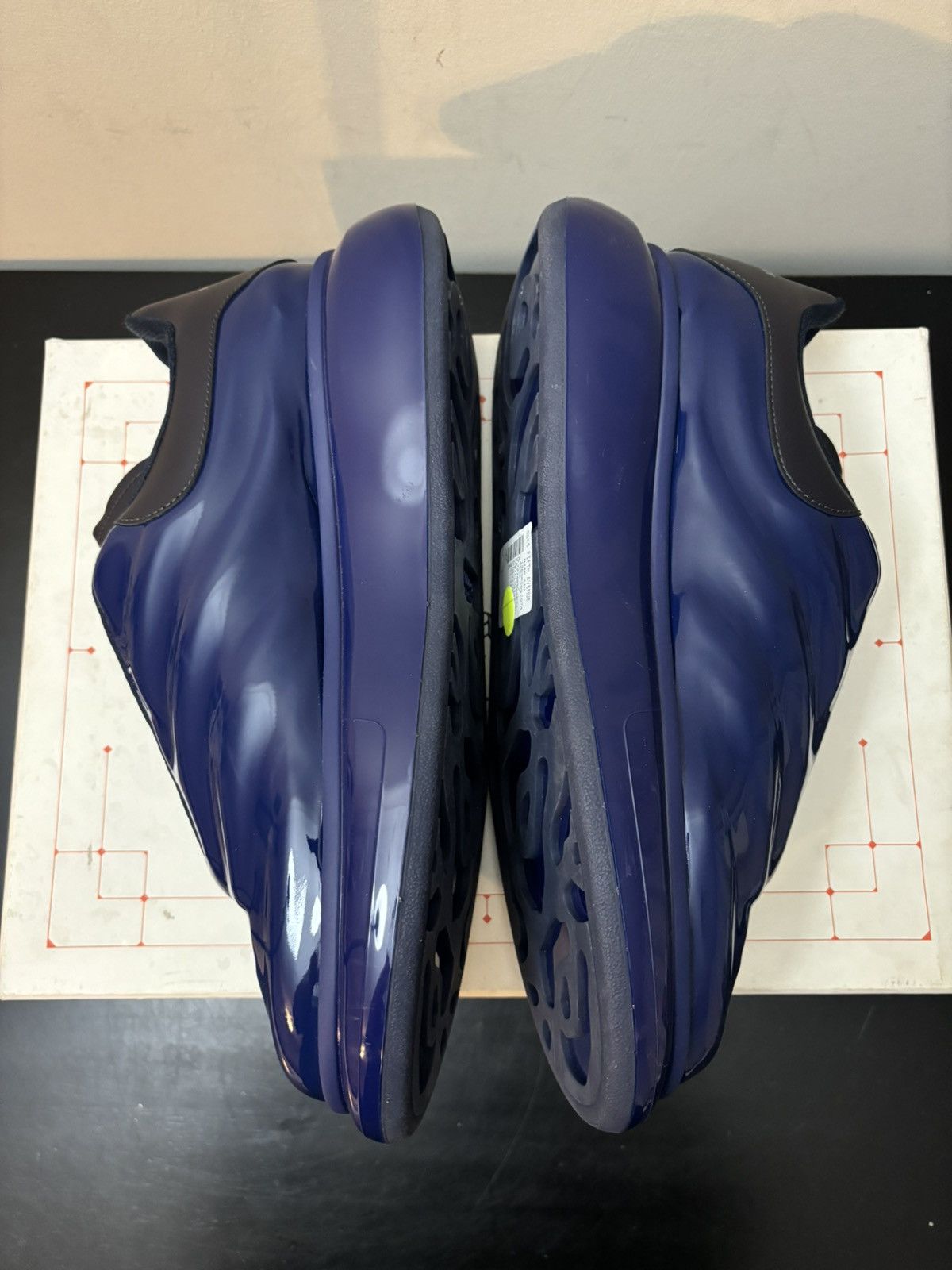 Alexander McQueen Alexander McQueen Oversized Gloss Sneakers Navy Blue Size US 12.5 / EU 45-46 - 3 Thumbnail