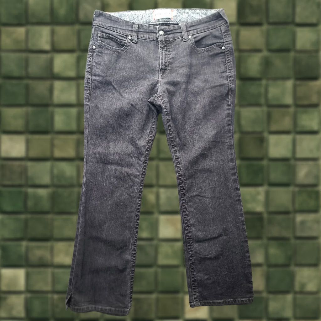Ariat Ariat Jeans Womens 33x32 REAL Denim Regular Fit Bootcut High Rise Entwined Cowboy Western Buckle Bke 5-Pocket Denim Black Purple? Size 24" / US 00 / IT 34 - 1 Thumbnail