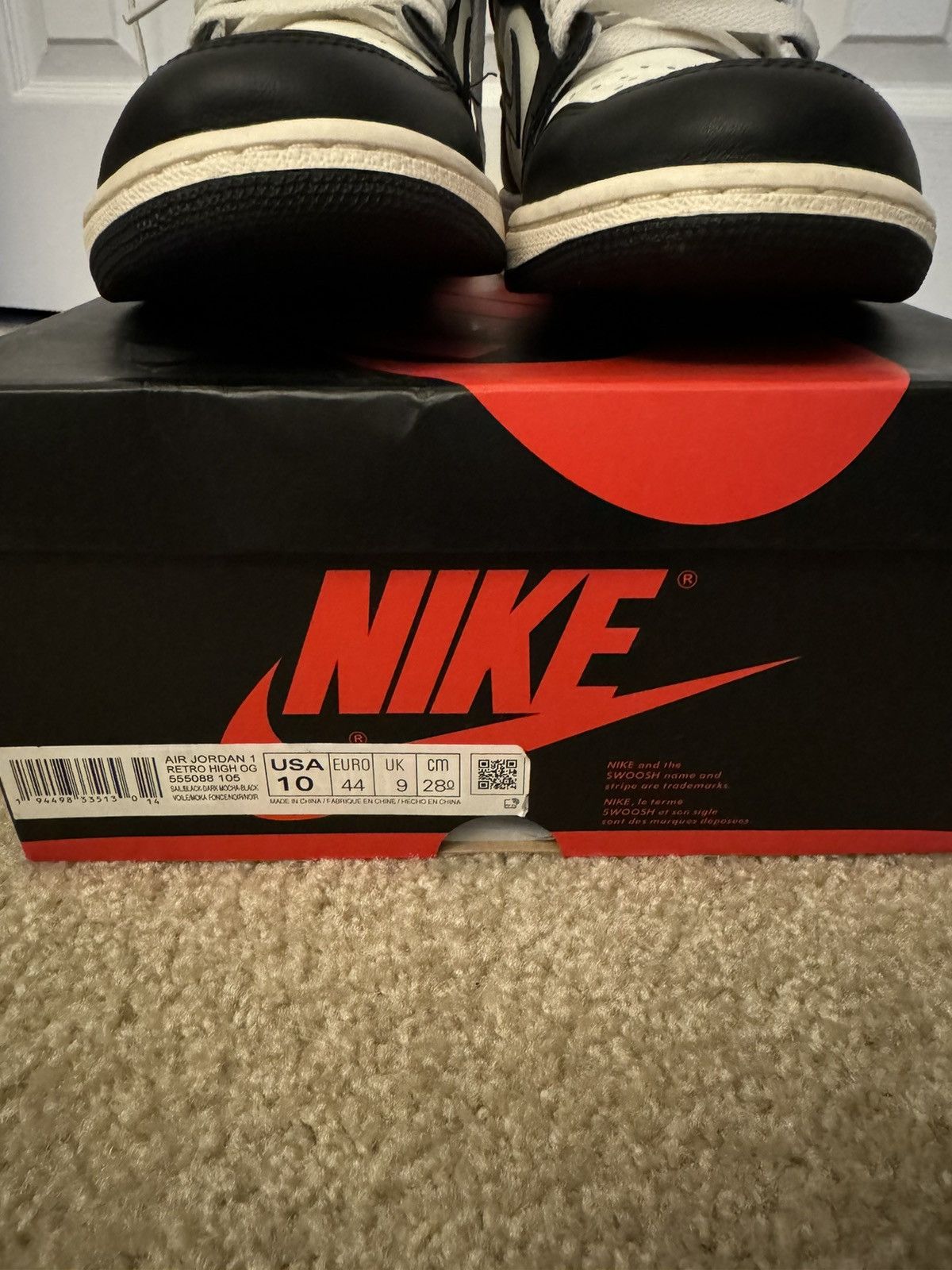 Jordan Brand Jordan 1 Retro High Dark Mocha Size US 10 / EU 43 - 2 Thumbnail