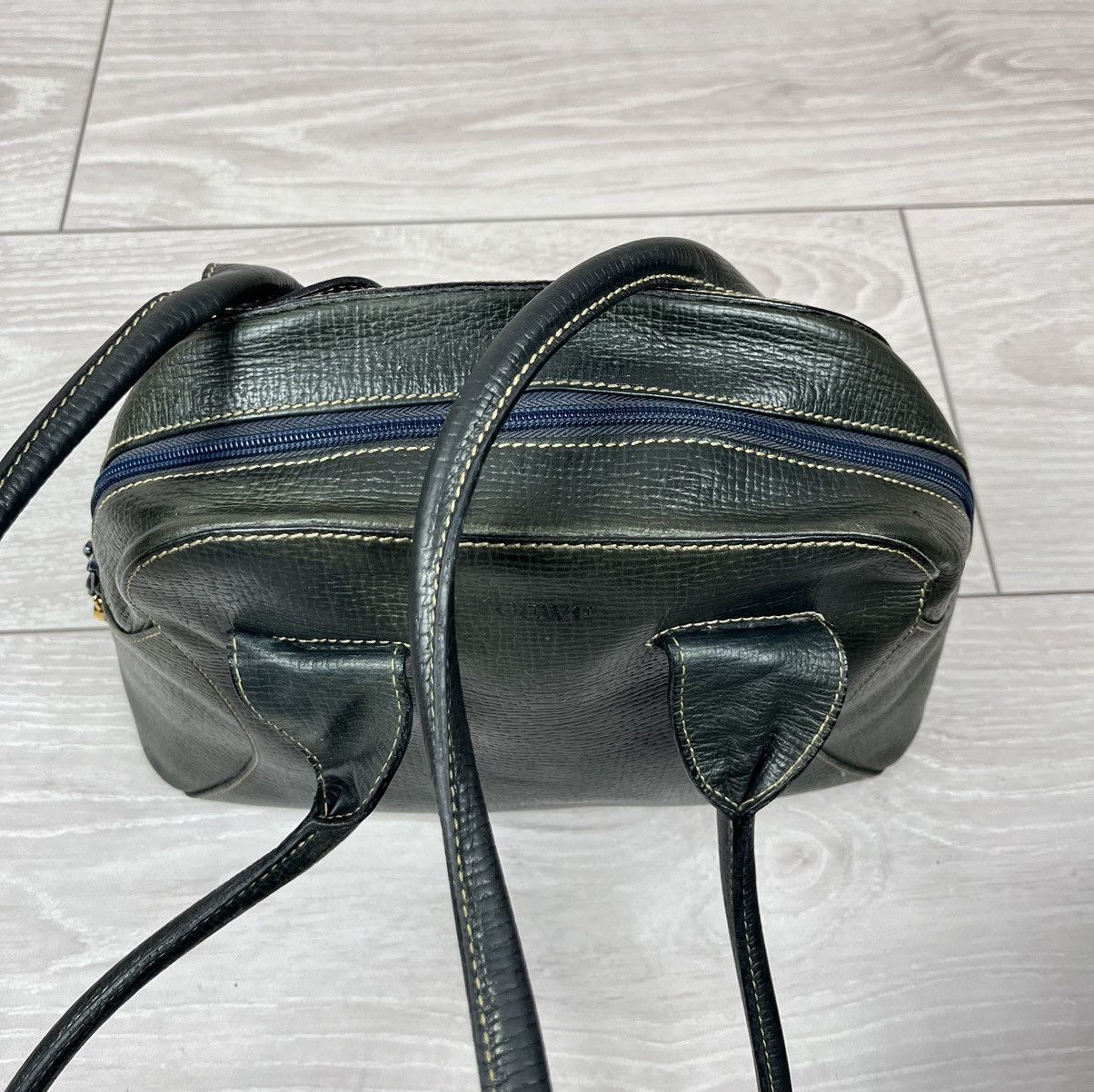 Loewe Loewe Vintage 80s Luxury Leather Shoulder Bag Womens Size ONE SIZE - 8 Thumbnail