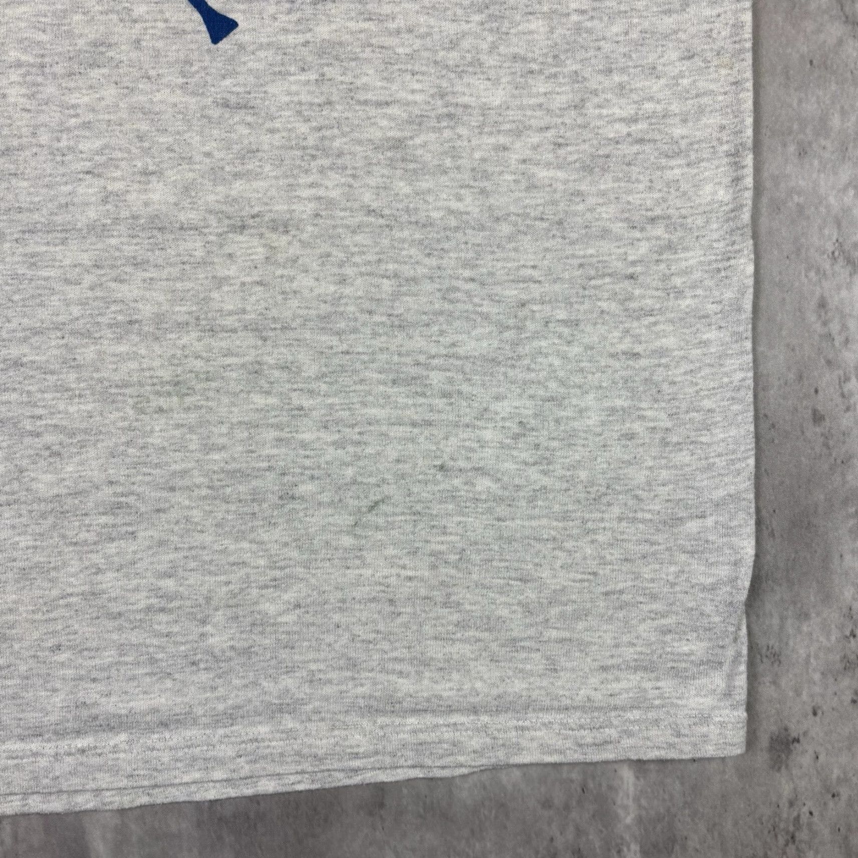 Hanes VINTAGE Hanes T-Shirt Mens Large Gray 80s 90s USA Beach Graphic Print Crew Neck Short Sleeve Size L Size US L / EU 52-54 / 3 - 6 Thumbnail