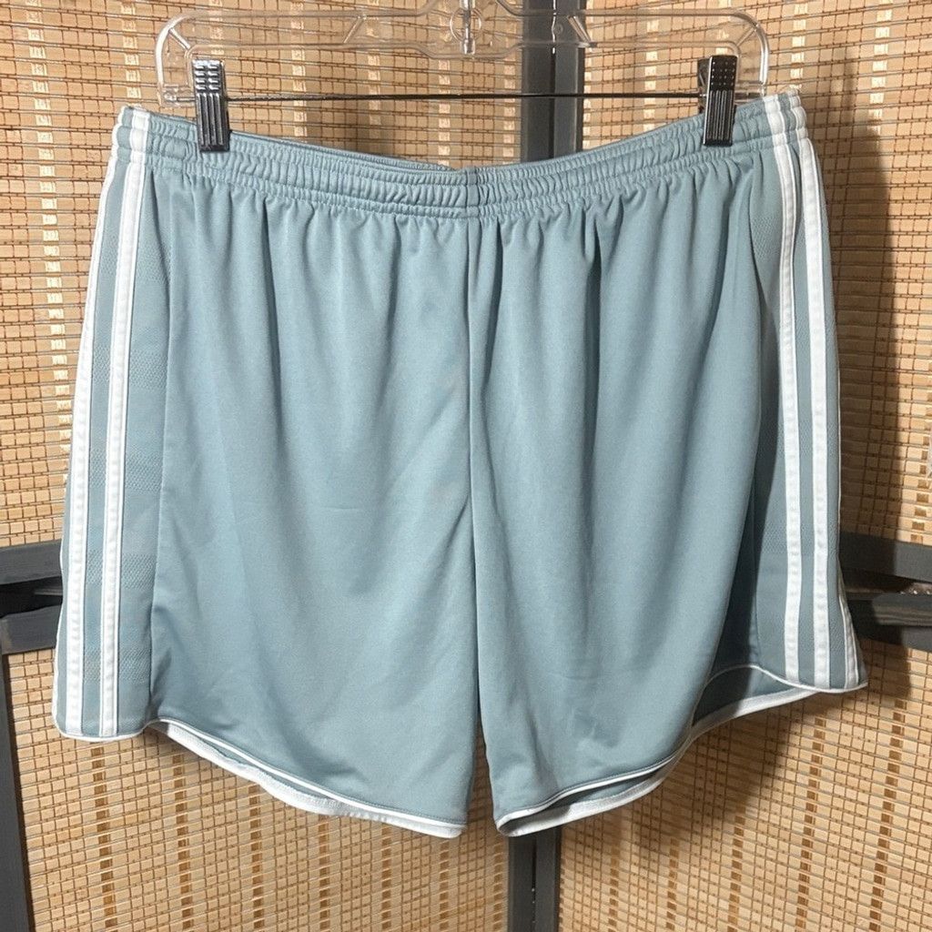 Adidas adidas Women's Light Gray Athletic Shorts Size 34" / US 12 / IT 48 - 1 Thumbnail