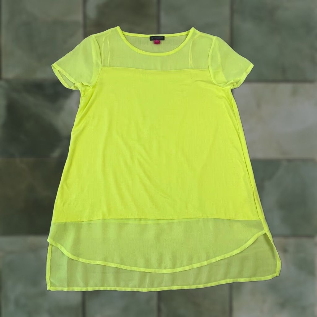 Vince Camuto Vince Camuto Women's Petite Small Yellow Short Sleeve Blouse Sheer Shoulder Hem Top Size S / US 4 / IT 40 - 1 Thumbnail