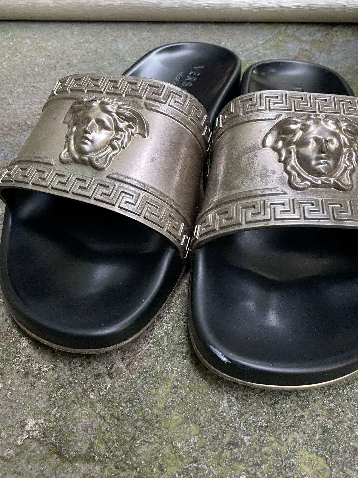 Versace Versace Medusa Gold/Black Slippers Men’s Size US 10.5 / EU 43-44 - 4 Thumbnail