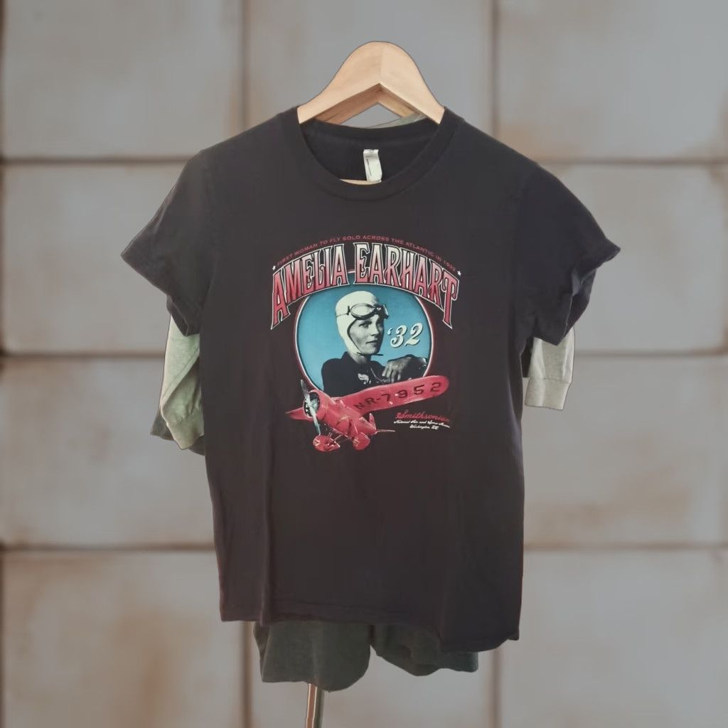 American Apparel VINTAGE American Apparel Ladies T-shirt Amelia Earhart USA Size L Blue Women Size L / US 10 / IT 46 - 1 Thumbnail