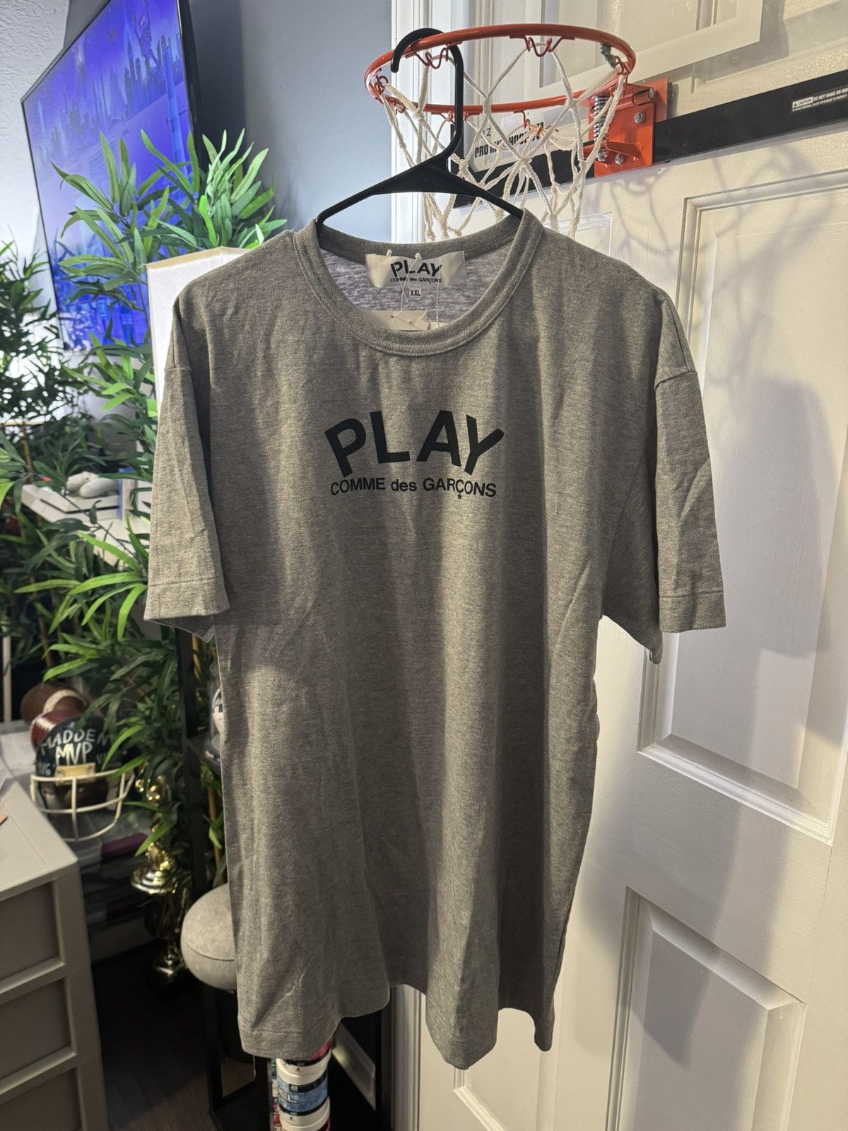 Comme des Garcons Grey CDG Tee with Big Heart on Back Size US L / EU 52-54 / 3 - 1 Thumbnail