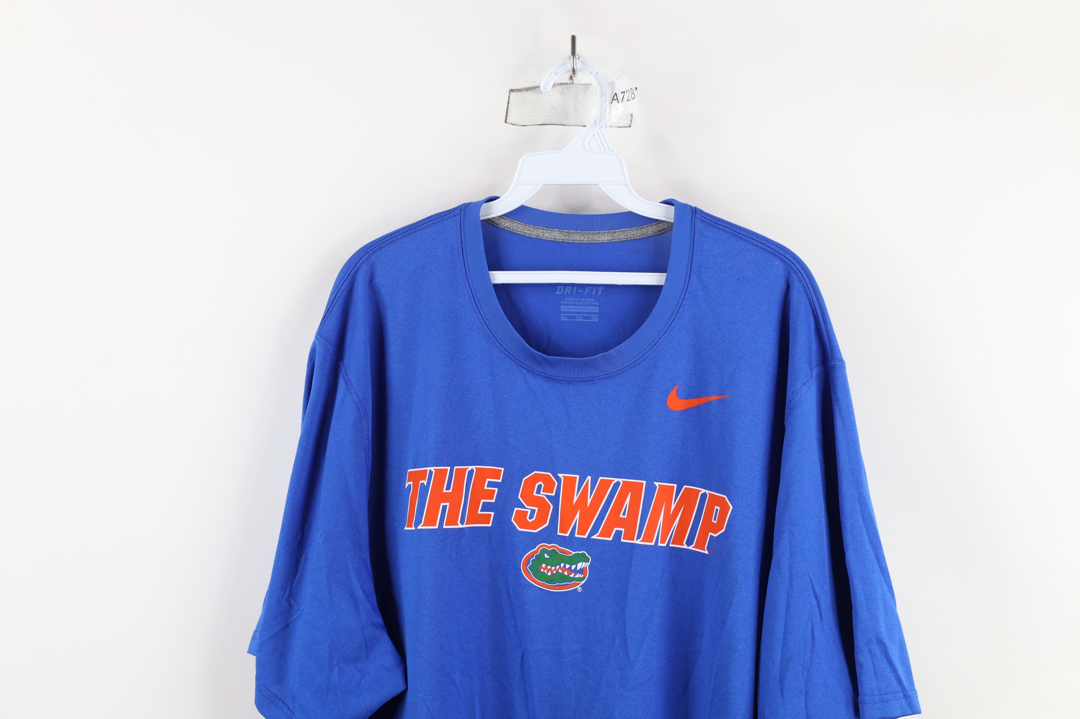 Nike × Vintage Nike Mens The Swamp University of Florida T-Shirt Blue Size US XXL / EU 58 / 5 - 2 Thumbnail