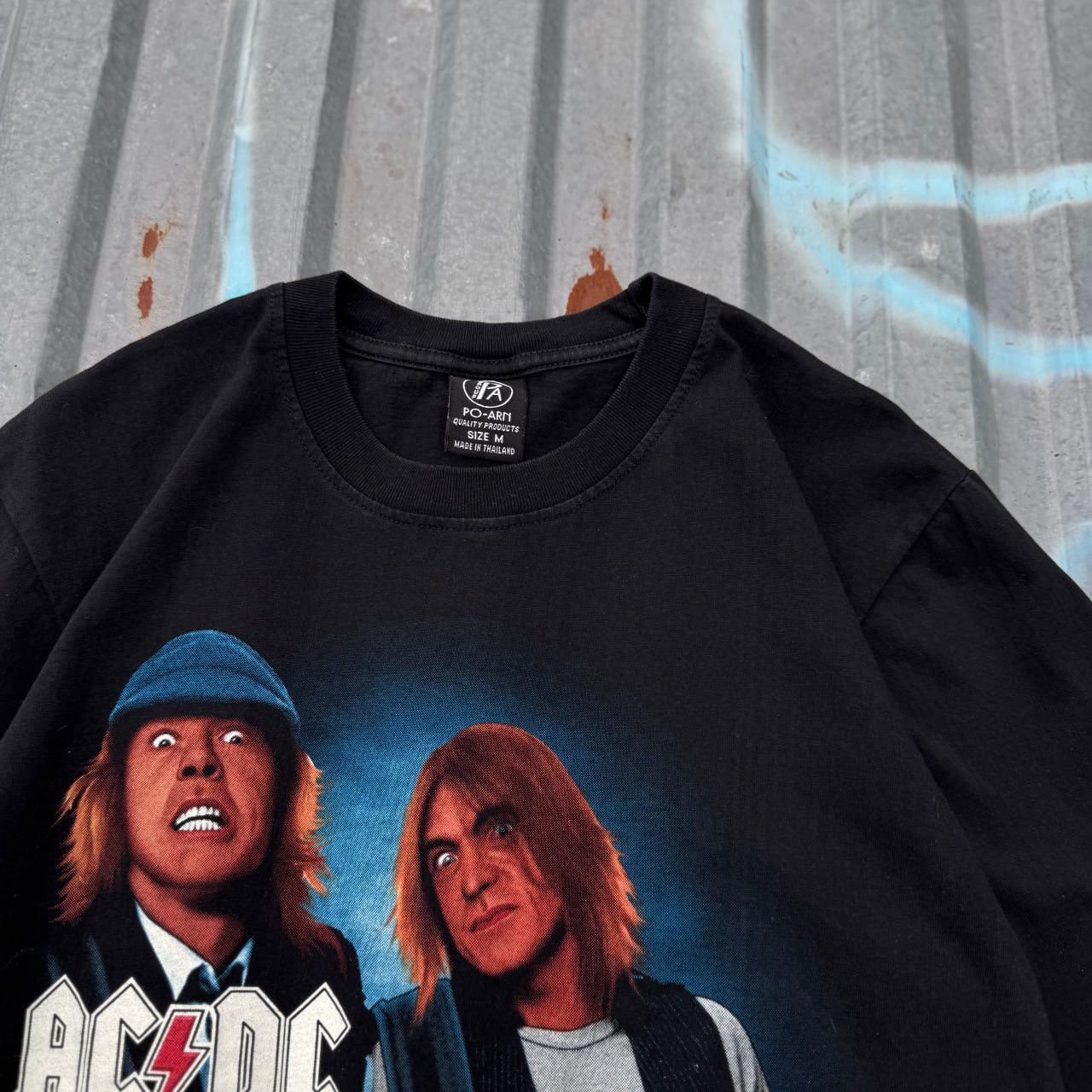 AC/DC Vintage 00s AC/DC Stiff Upper Lip rock band tee y2k og hype Size US M / EU 48-50 / 2 - 4 Thumbnail