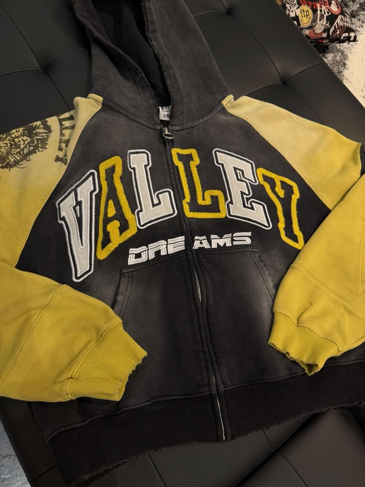 Vale L Vale Black Zip Up Hoodie Authentic Valley Black Yellow Size US L / EU 52-54 / 3 - 6 Thumbnail