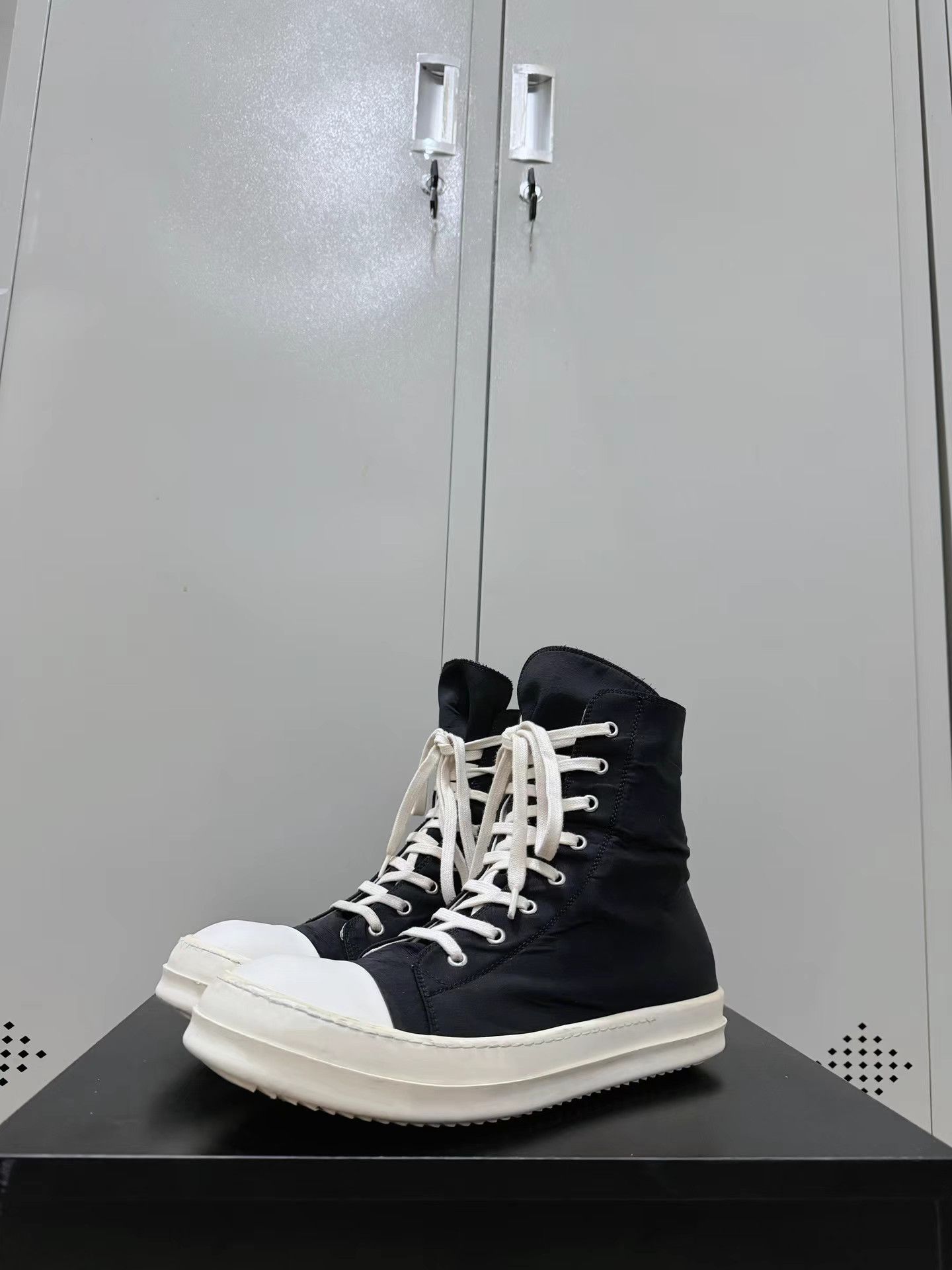 Rick Owens Drkshdw Rick Owens Drkshdw Converse high-top sneakers Size US 10.5 / EU 43-44 - 1 Thumbnail