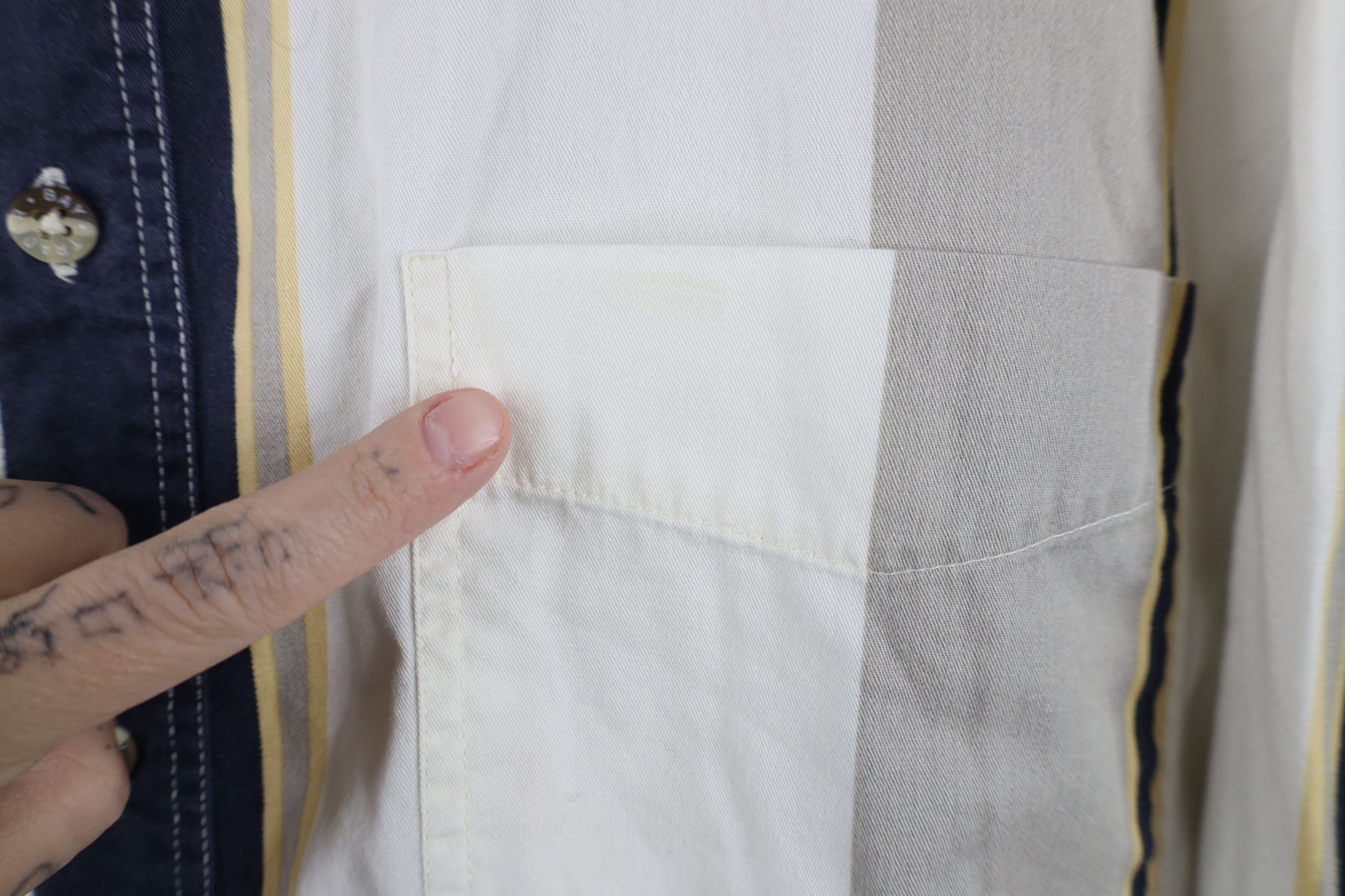Vintage Vintage 90s Streetwear Block Collared Button Down Shirt Size US XL / EU 56 / 4 - 4 Thumbnail