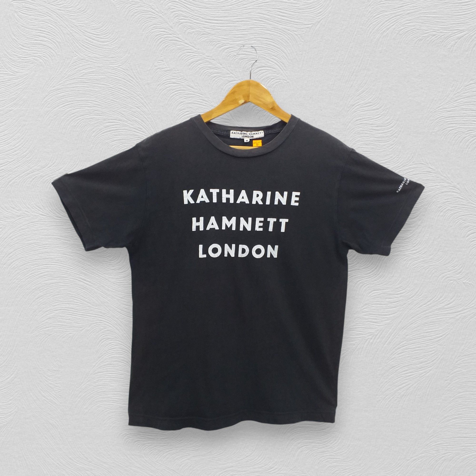 Japanese Brand Vintage Katharine Hamnett London Medium Tshirt -E045 Size US M / EU 48-50 / 2 - 1 Thumbnail