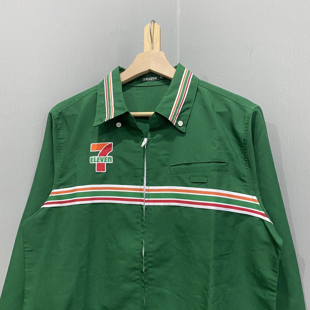 Vintage VINTAGE 90s 7-ELEVEN Japanese Workers Uniform Jacket Zip-Up Size US L / EU 52-54 / 3 - 3 Thumbnail