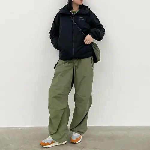 image of Vintage Unisex Green Loose Fit Parachute Pant, Men's (Size 32)