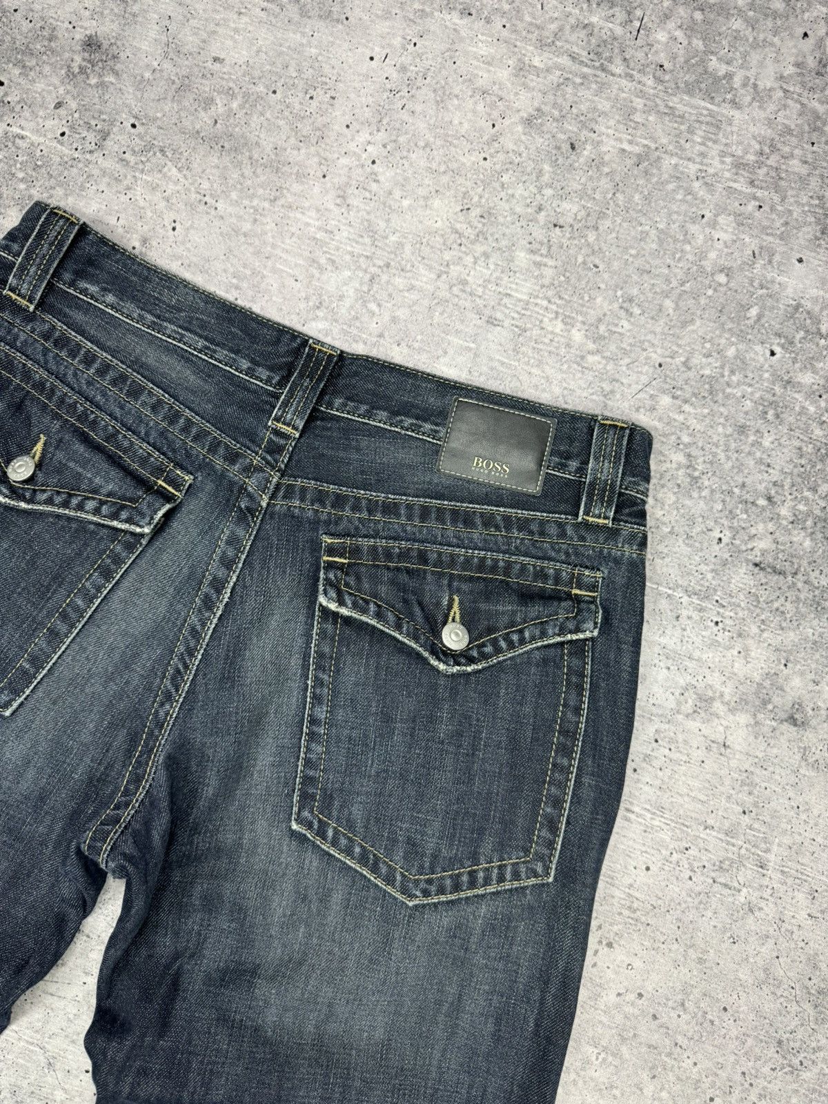 Hugo Boss × Vintage Vintage Y2K Style Hugo Boss Button Pockets Archive Jeans Size US 33 - 22 Thumbnail