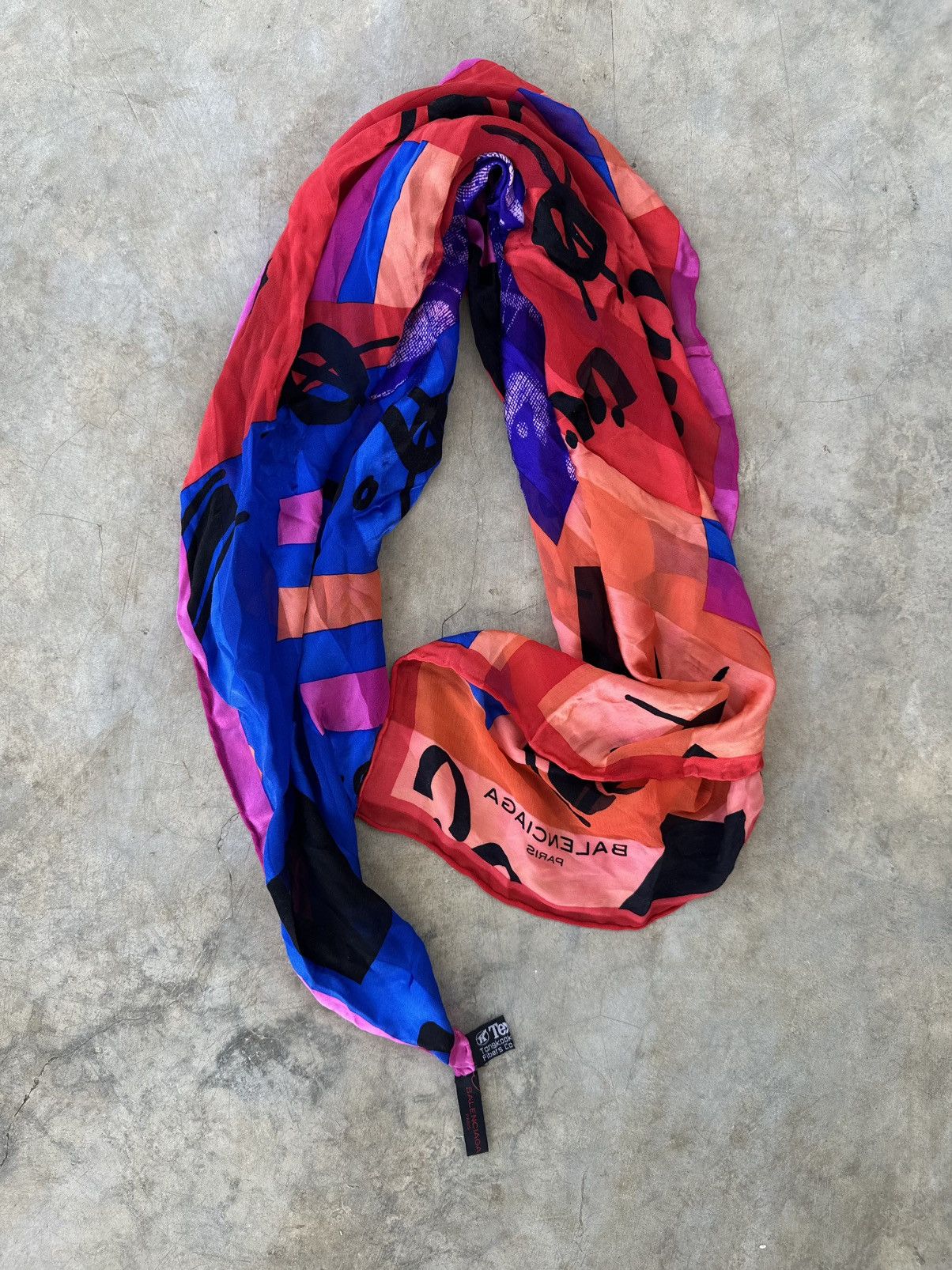 Balenciaga Balenciaga - Vintage Abstract Silk Scarves Size ONE SIZE - 2 Thumbnail